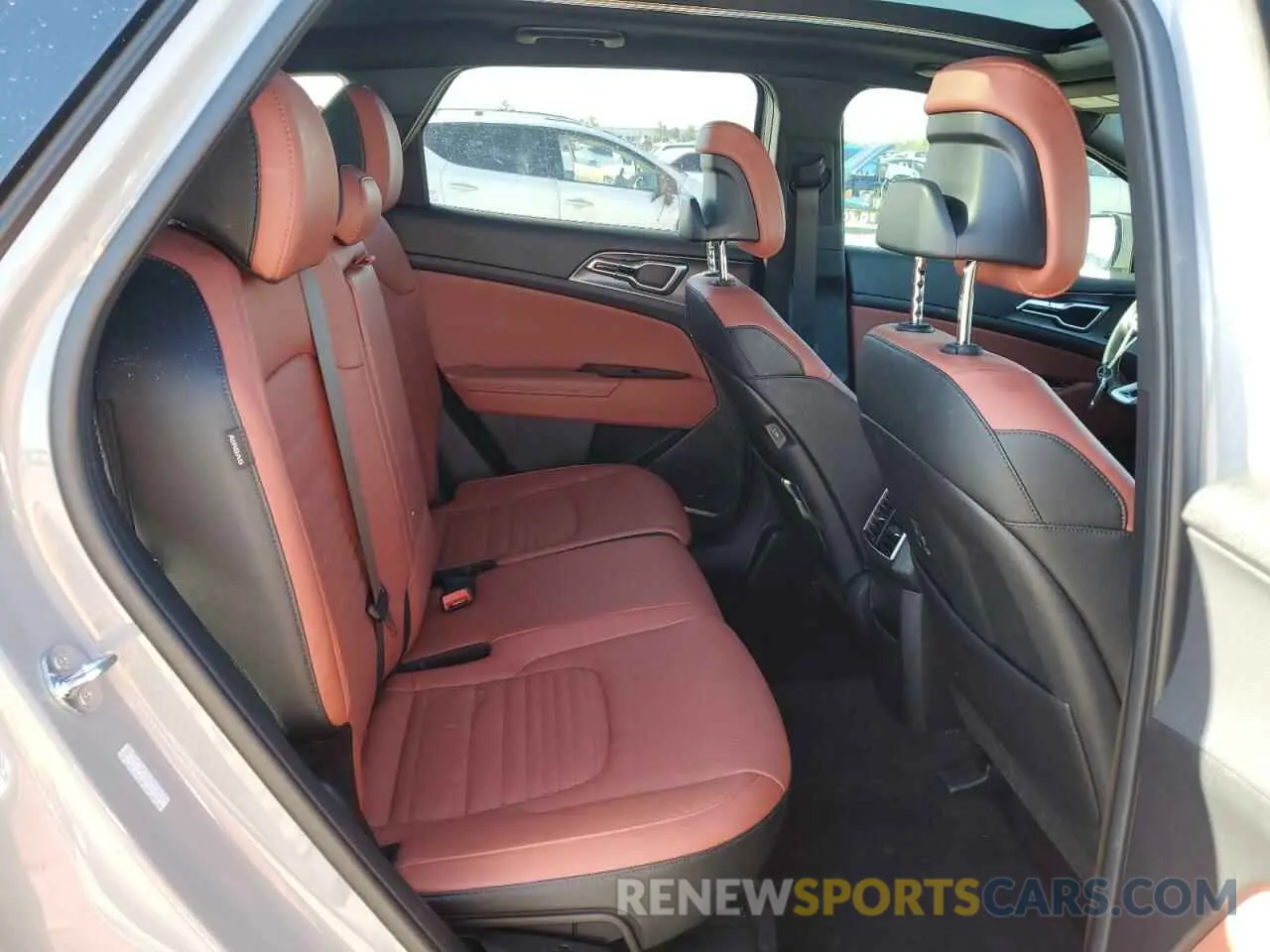 11 fotografías del automóvil dañado 5XYK5CDFXSG256282 KIA SPORTAGE 2025