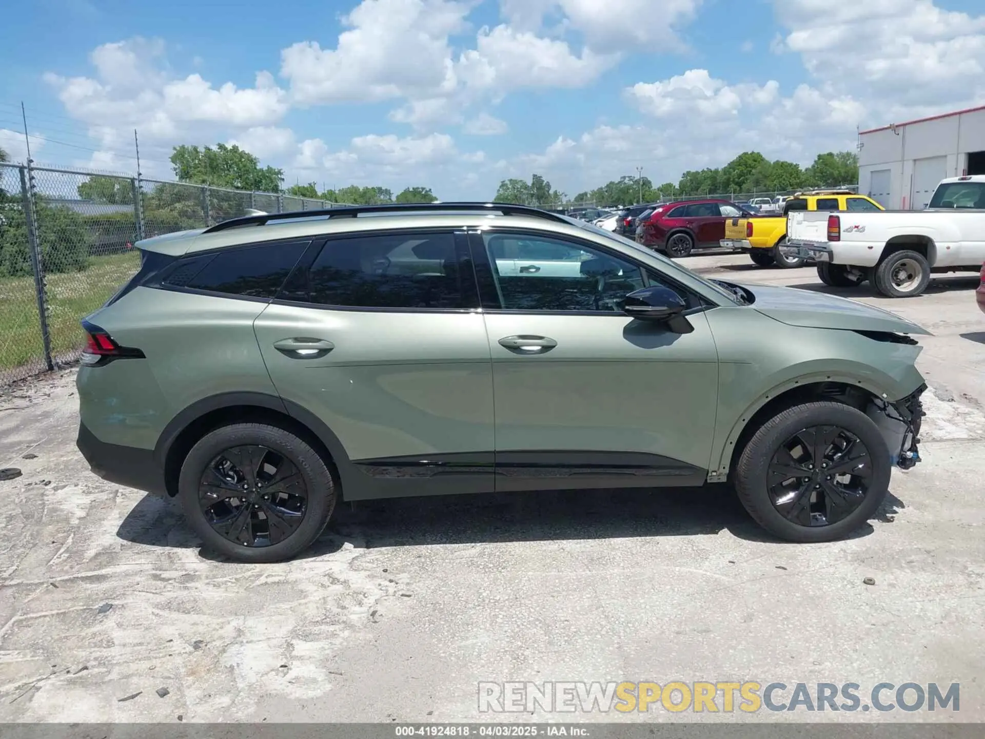 14 fotografías del automóvil dañado 5XYK6CDF9SG247327 KIA SPORTAGE 2025