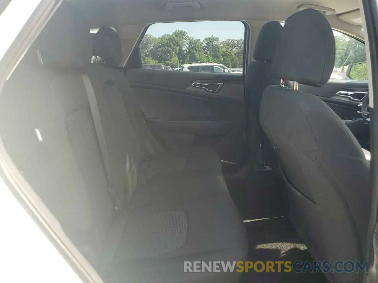 11 fotografías del automóvil dañado KNDPU3DF1S7345437 KIA SPORTAGE 2025
