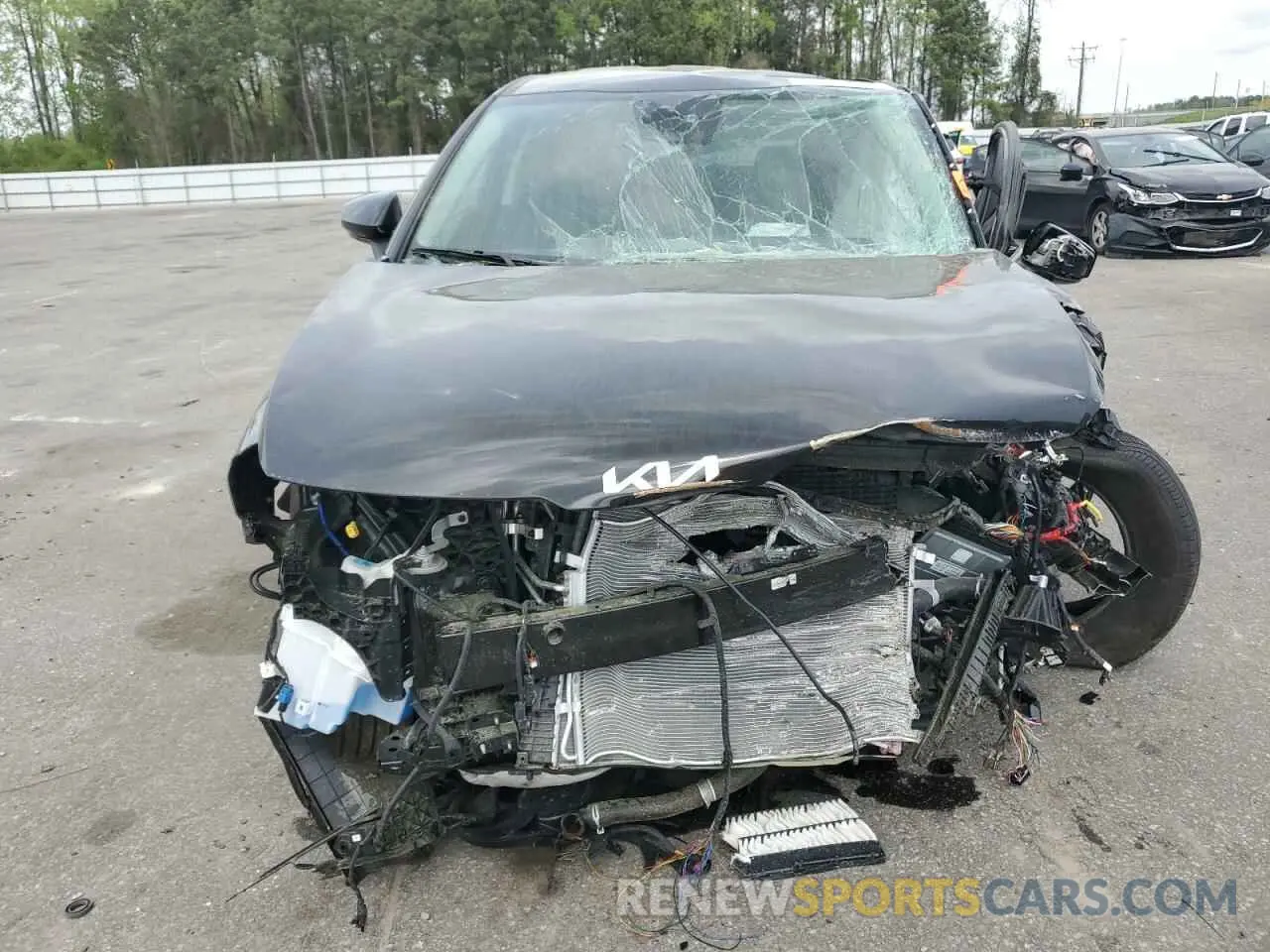 5 fotografías del automóvil dañado KNDPU3DF1S7386943 KIA SPORTAGE 2025