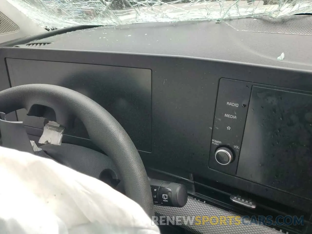 9 fotografías del automóvil dañado KNDPU3DF1S7386943 KIA SPORTAGE 2025