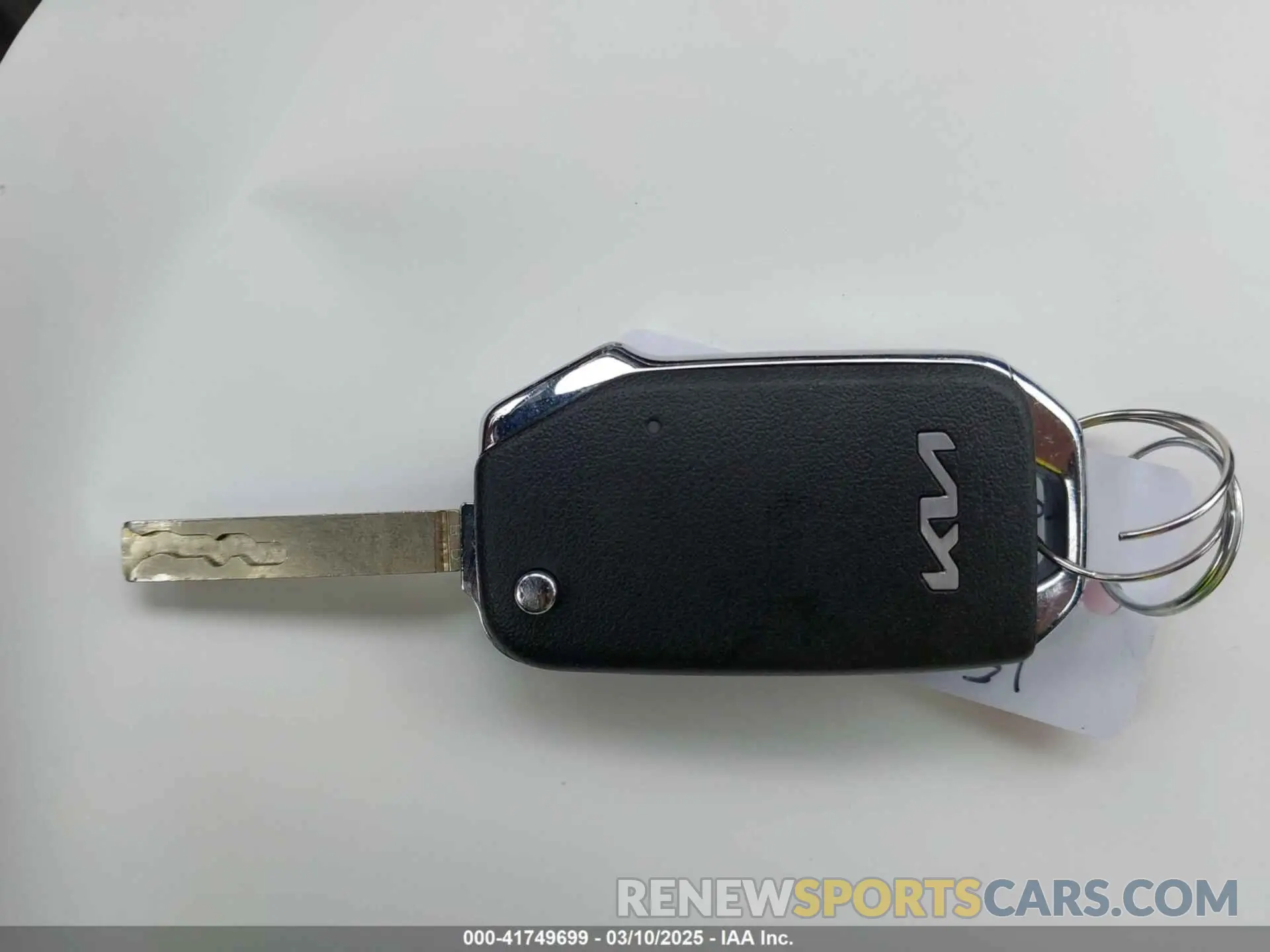 11 fotografías del automóvil dañado KNDPU3DF5S7343884 KIA SPORTAGE 2025