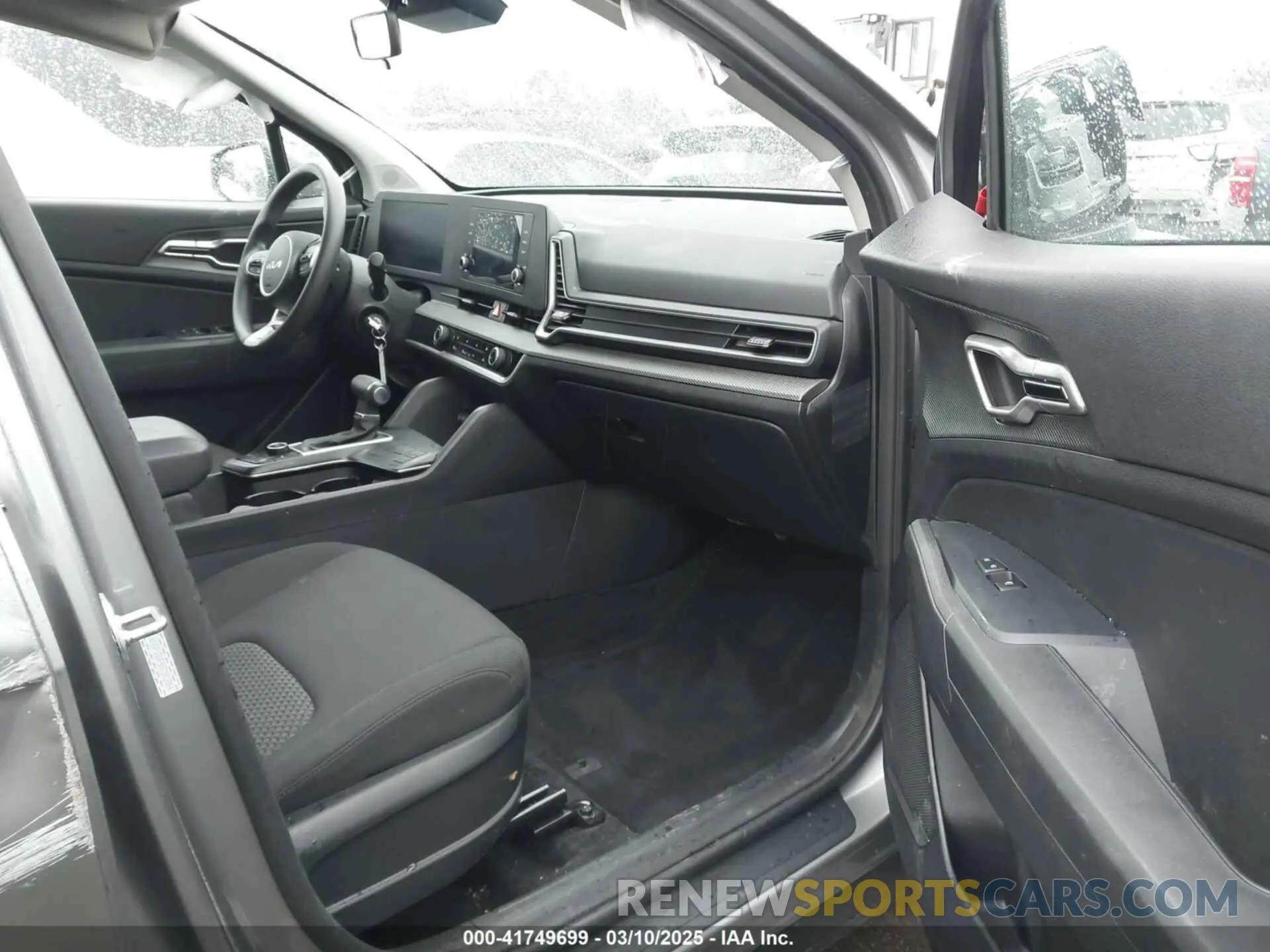 5 fotografías del automóvil dañado KNDPU3DF5S7343884 KIA SPORTAGE 2025