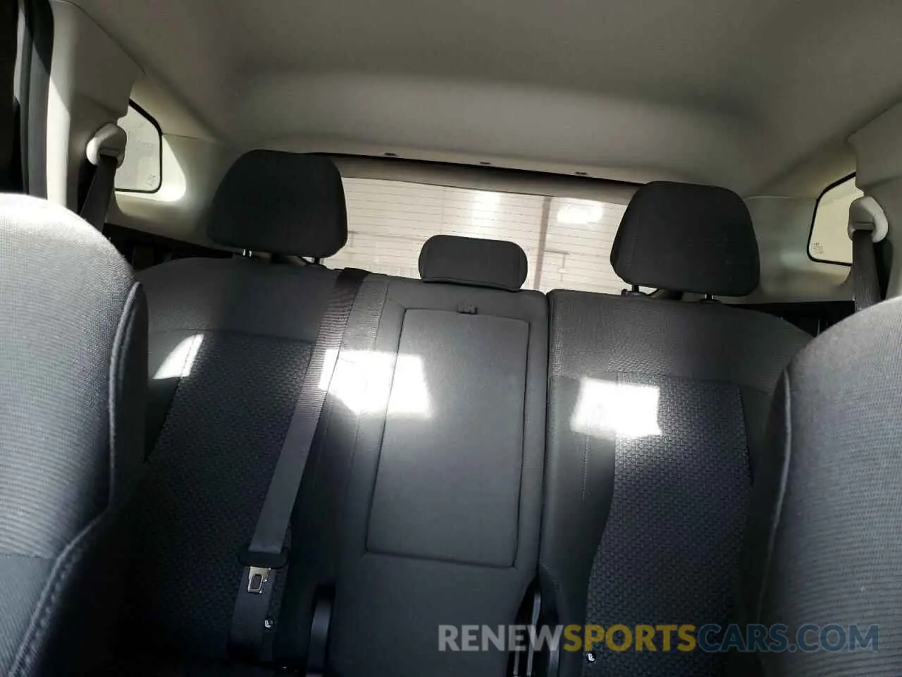 10 fotografías del automóvil dañado KNDPU3DF8S7341613 KIA SPORTAGE 2025