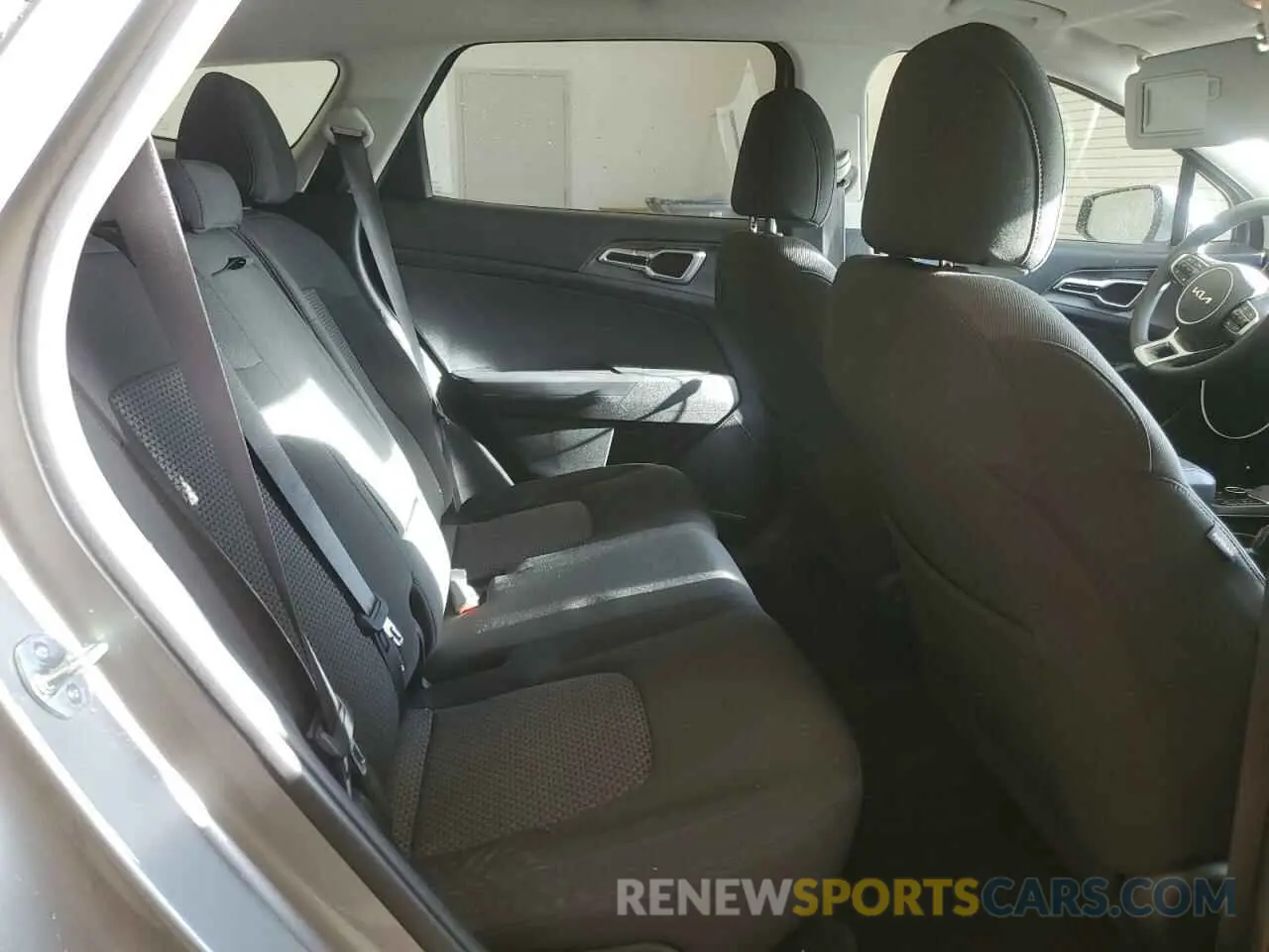 11 fotografías del automóvil dañado KNDPU3DF8S7341613 KIA SPORTAGE 2025