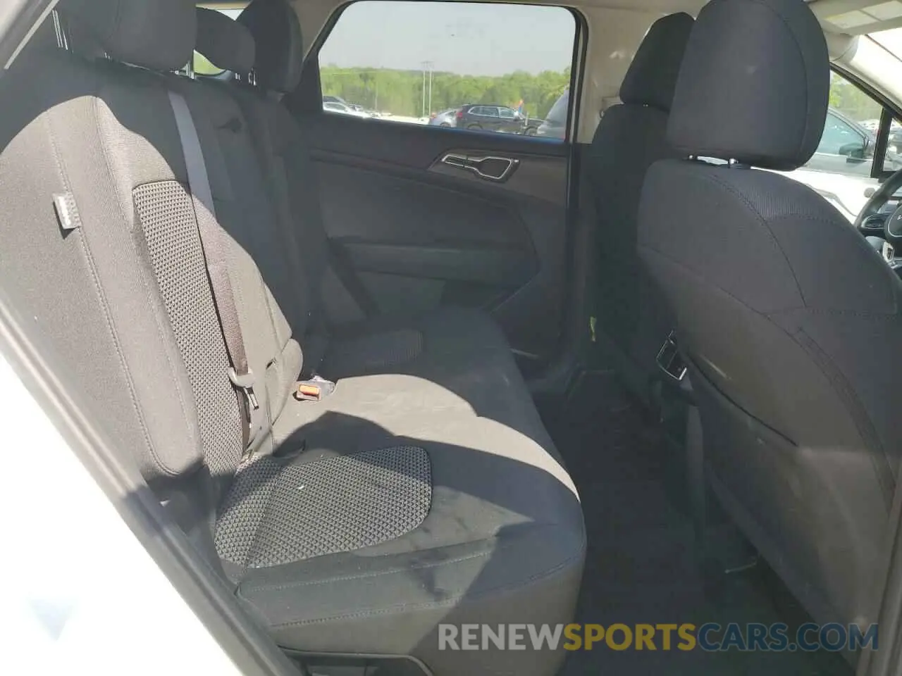 11 fotografías del automóvil dañado KNDPU3DG9S7193819 KIA SPORTAGE 2025