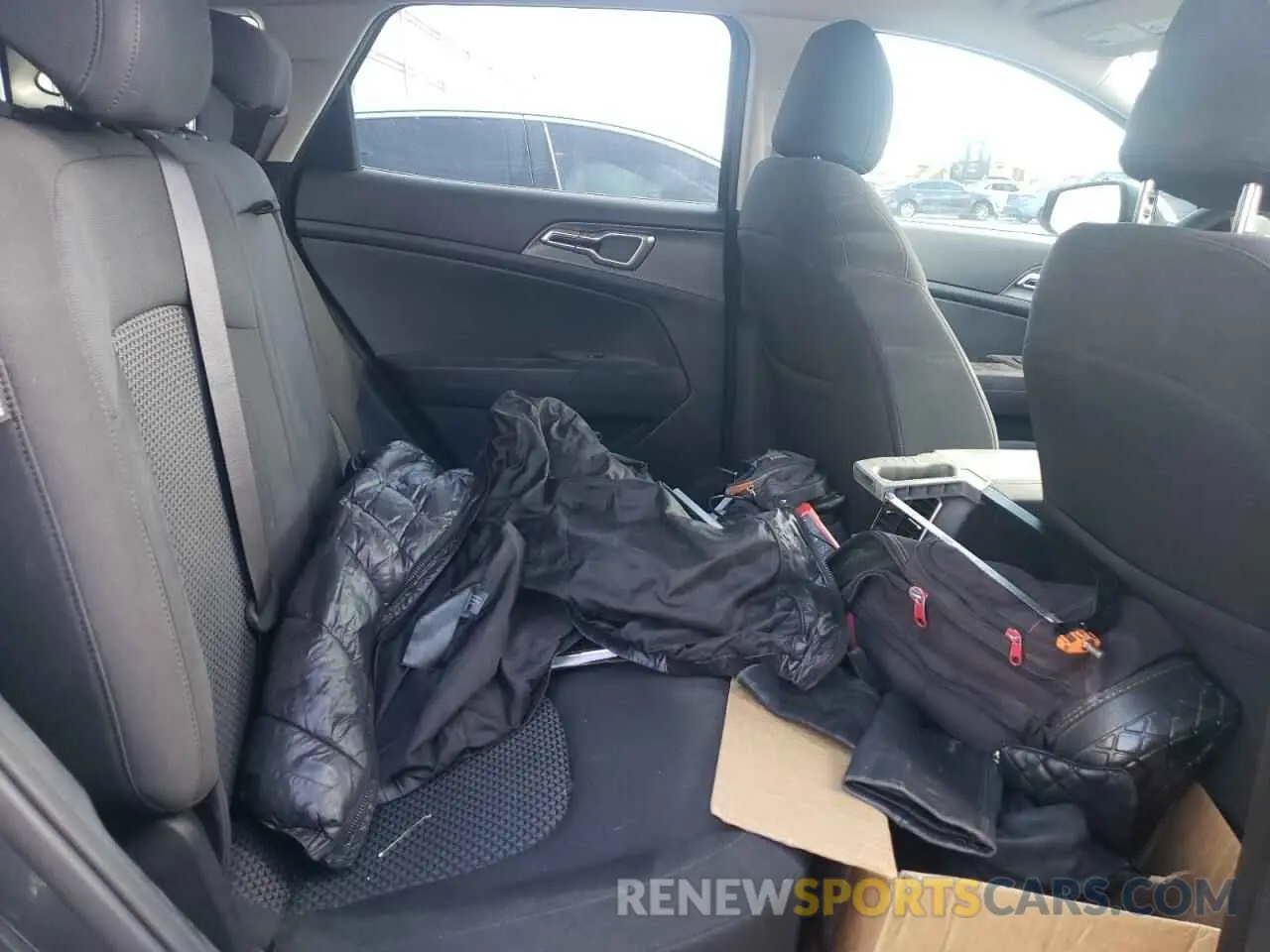 11 fotografías del automóvil dañado KNDPU3DG9S7211199 KIA SPORTAGE 2025