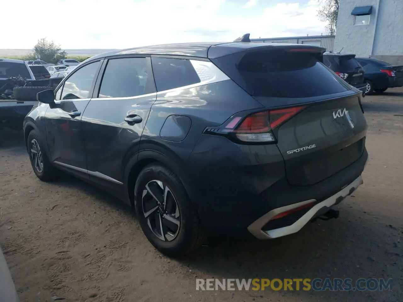 2 fotografías del automóvil dañado KNDPU3DG9S7211199 KIA SPORTAGE 2025
