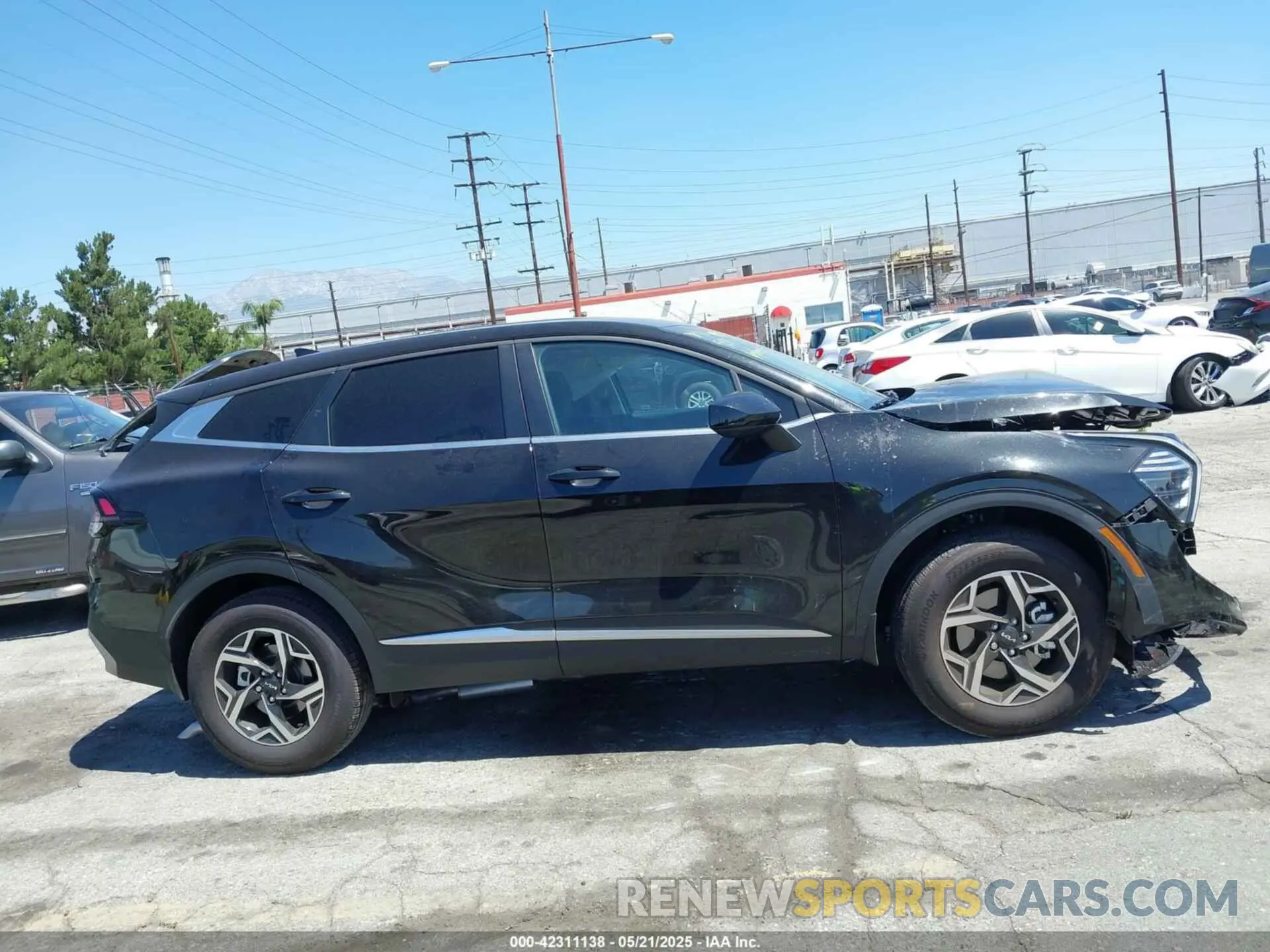 12 fotografías del automóvil dañado KNDPUCDF7S7342221 KIA SPORTAGE 2025