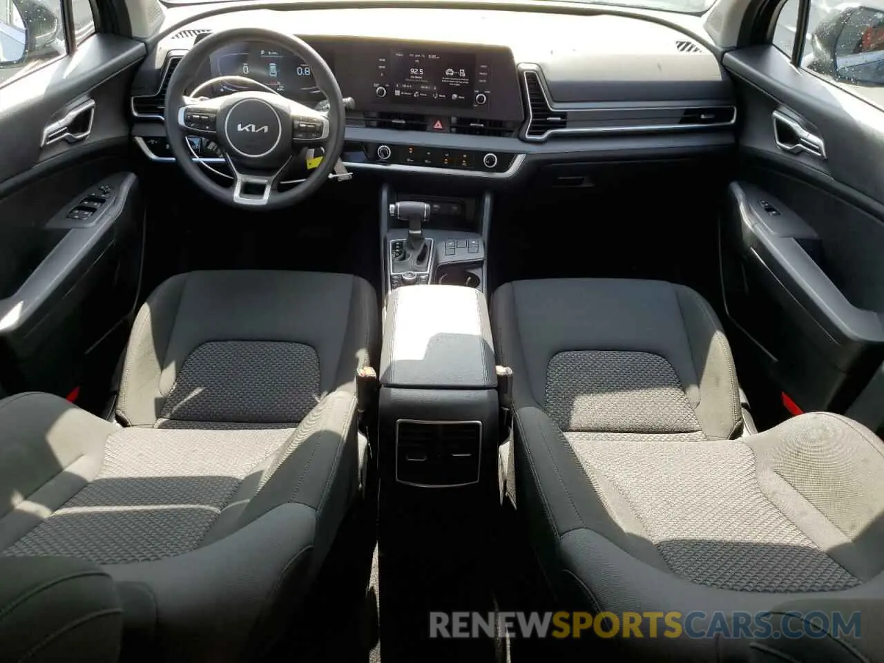 8 fotografías del automóvil dañado KNDPUCDF8S7387880 KIA SPORTAGE 2025