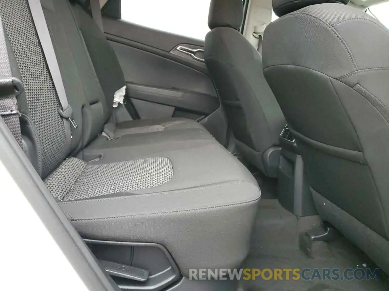11 fotografías del automóvil dañado KNDPUCDGXS7178813 KIA SPORTAGE 2025