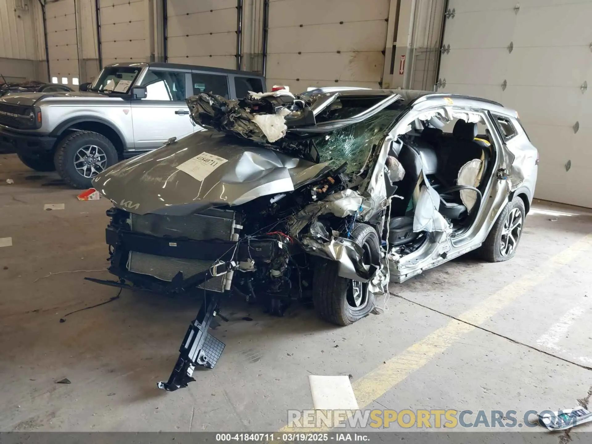 2 fotografías del automóvil dañado KNDPV3DF7S7334665 KIA SPORTAGE 2025