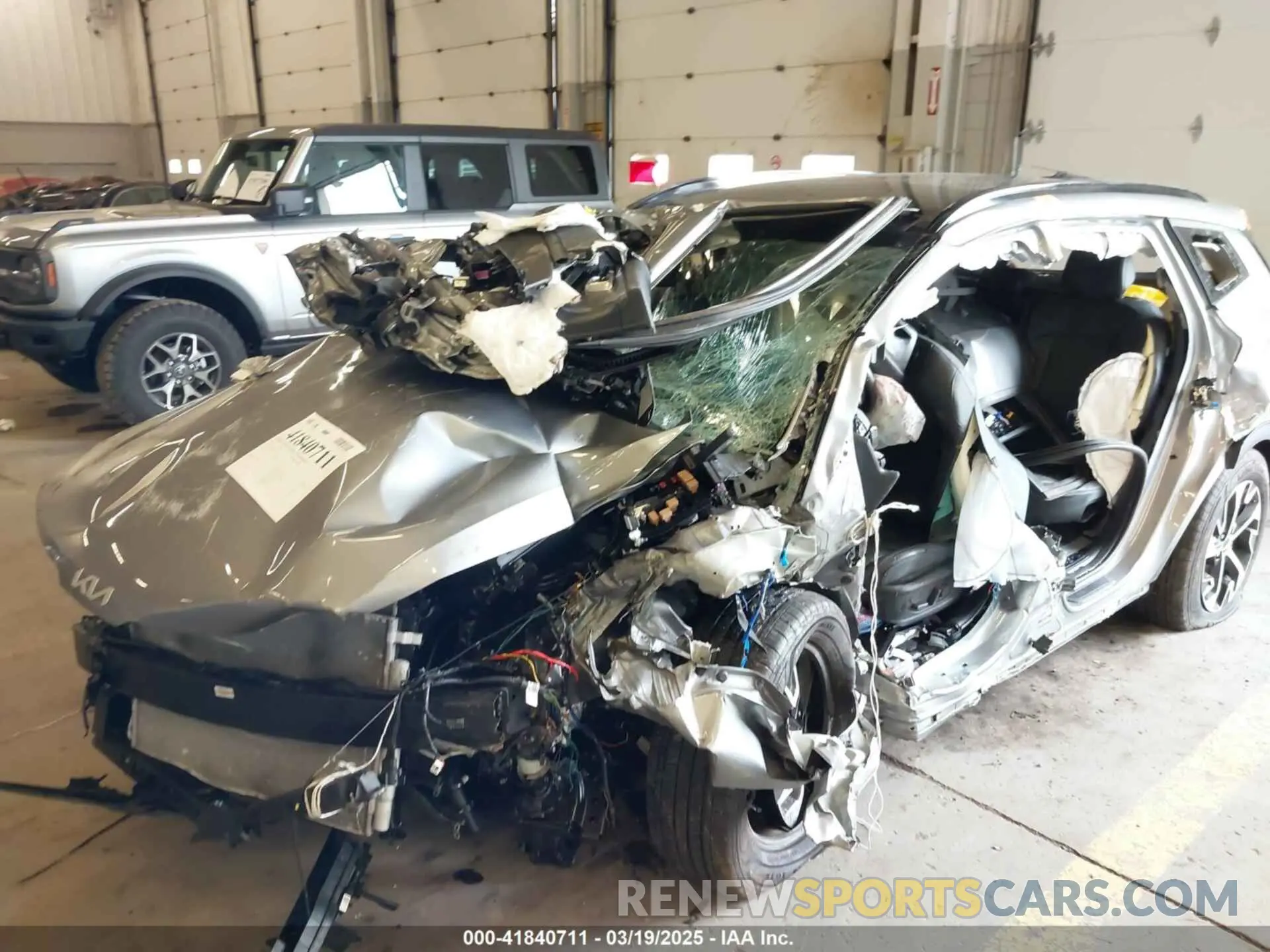 6 fotografías del automóvil dañado KNDPV3DF7S7334665 KIA SPORTAGE 2025
