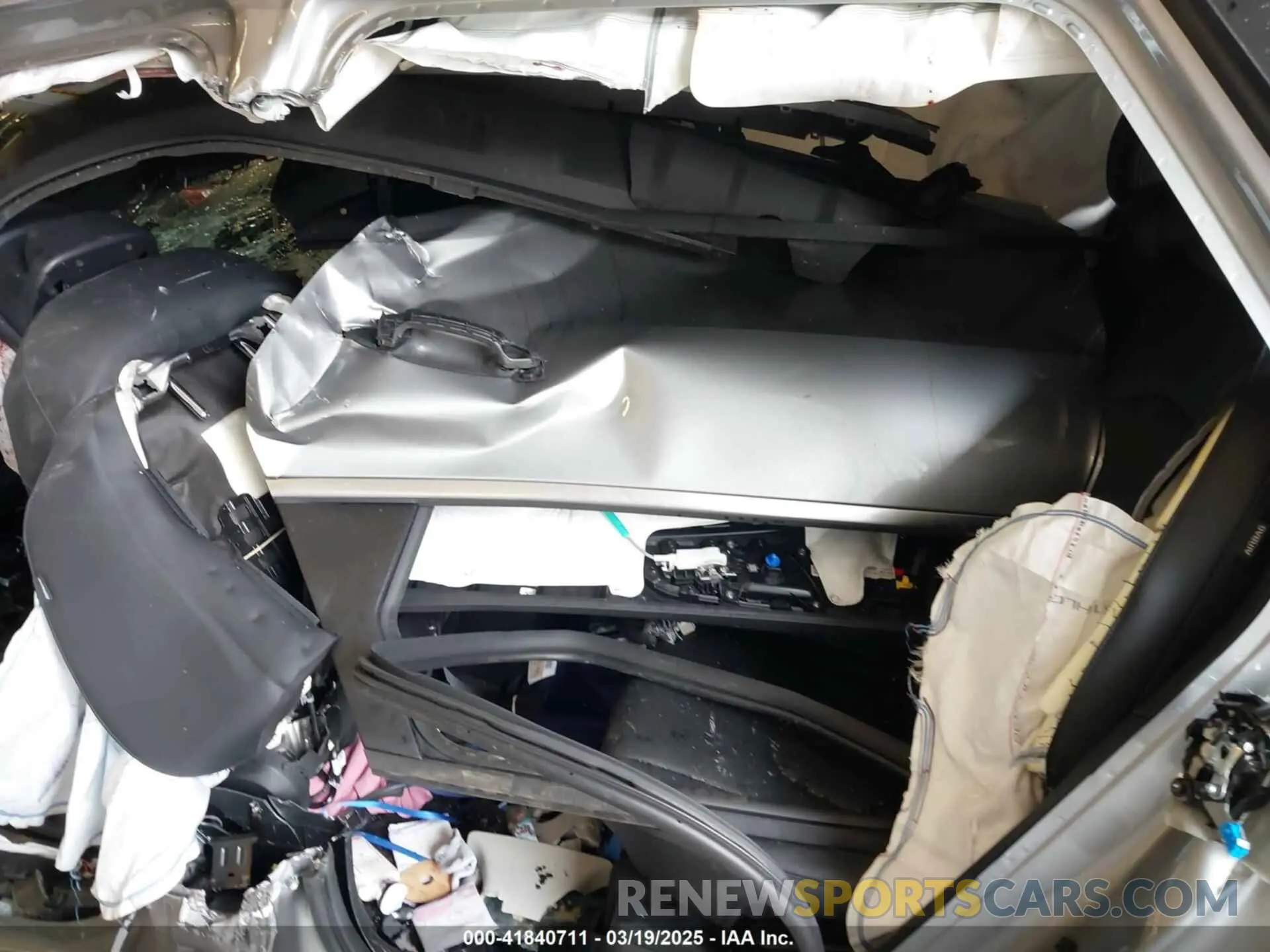 8 fotografías del automóvil dañado KNDPV3DF7S7334665 KIA SPORTAGE 2025