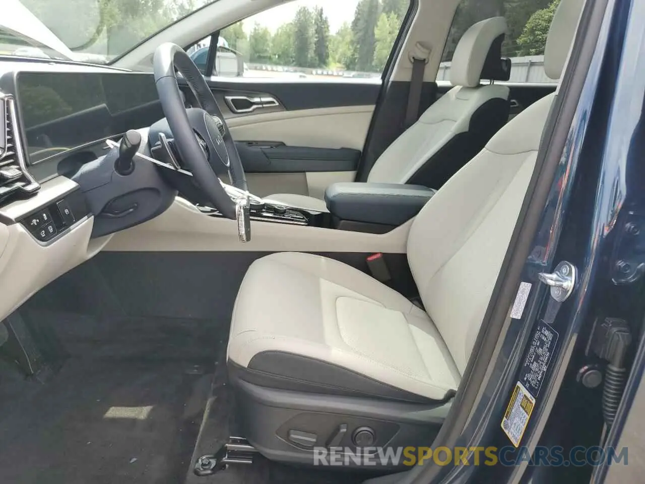 7 fotografías del automóvil dañado KNDPVCDG4S7194759 KIA SPORTAGE 2025