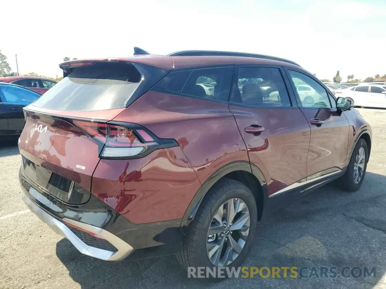 3 fotografías del automóvil dañado KNDPXCDG3S7201016 KIA SPORTAGE 2025