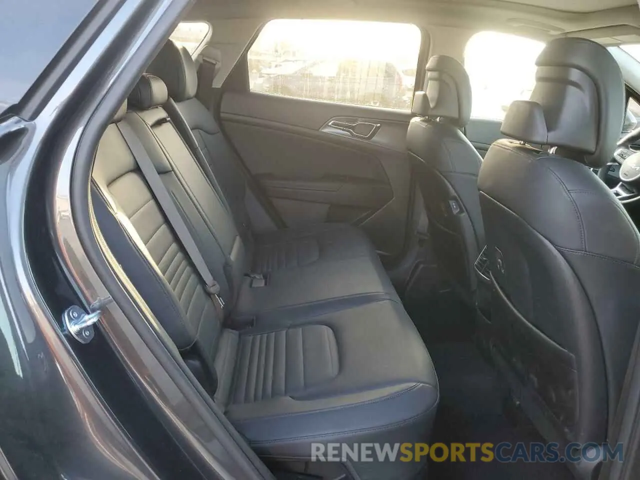 12 fotografías del automóvil dañado KNDPXCDG7S7184396 KIA SPORTAGE 2025