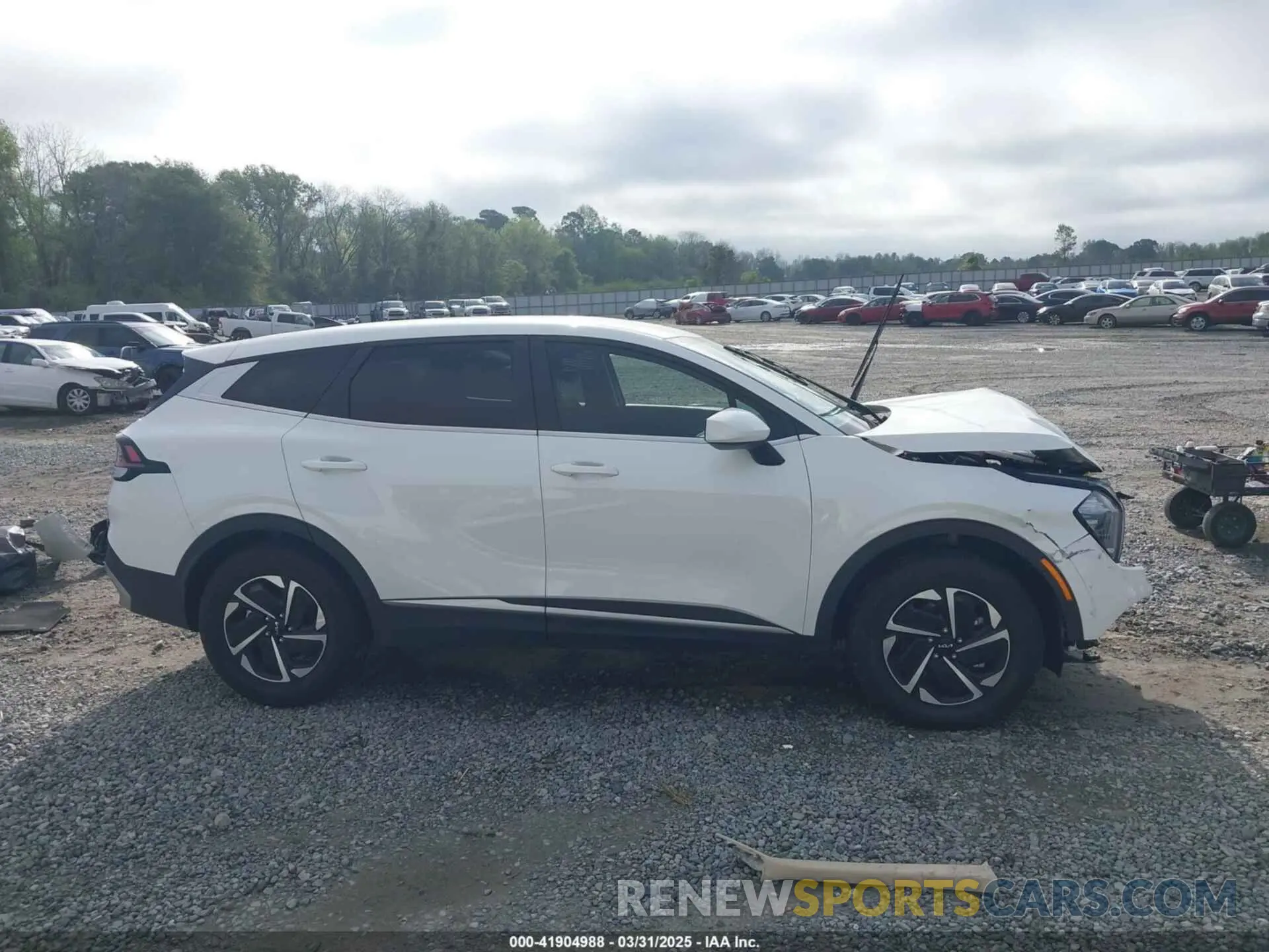 14 fotografías del automóvil dañado KNDPU3AG0P7091630 KIA SPORTAGE HYBRID 2023