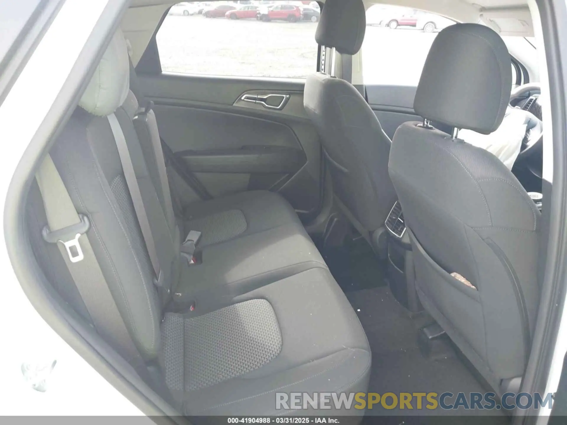 8 fotografías del automóvil dañado KNDPU3AG0P7091630 KIA SPORTAGE HYBRID 2023