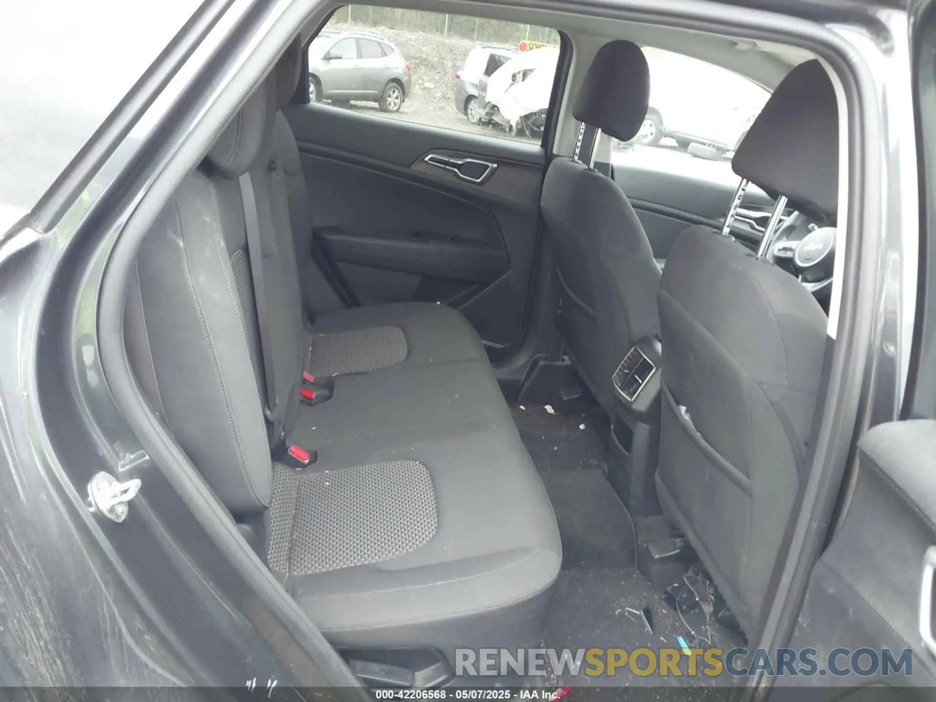 8 fotografías del automóvil dañado KNDPUCAG1P7056739 KIA SPORTAGE HYBRID 2023