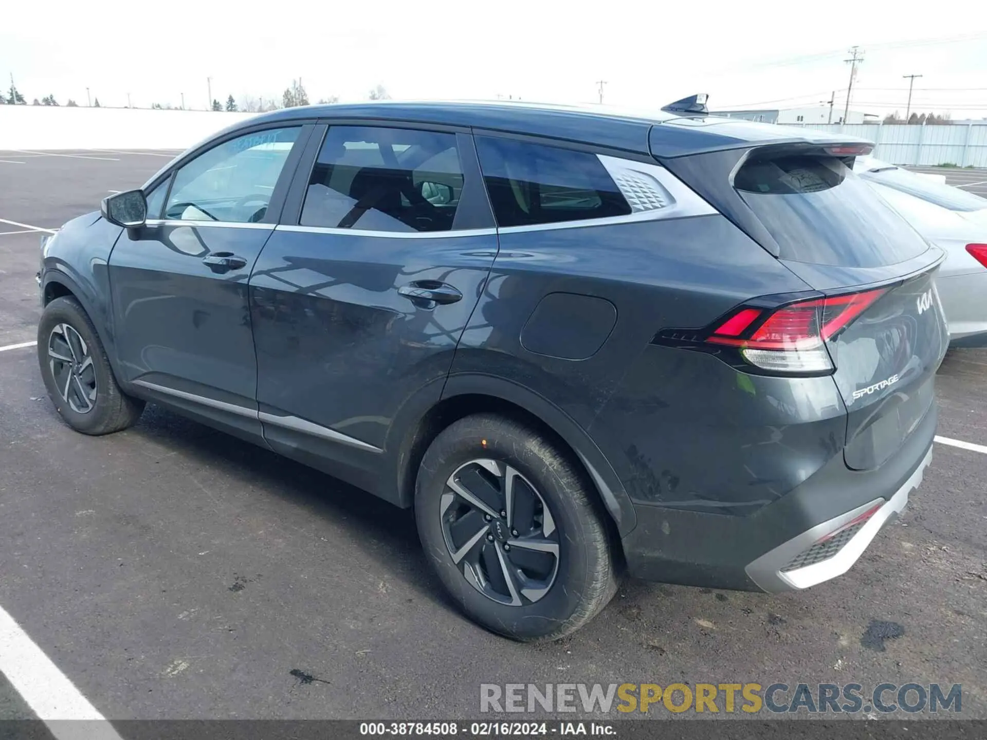3 fotografías del automóvil dañado KNDPUCAG1P7113974 KIA SPORTAGE HYBRID 2023