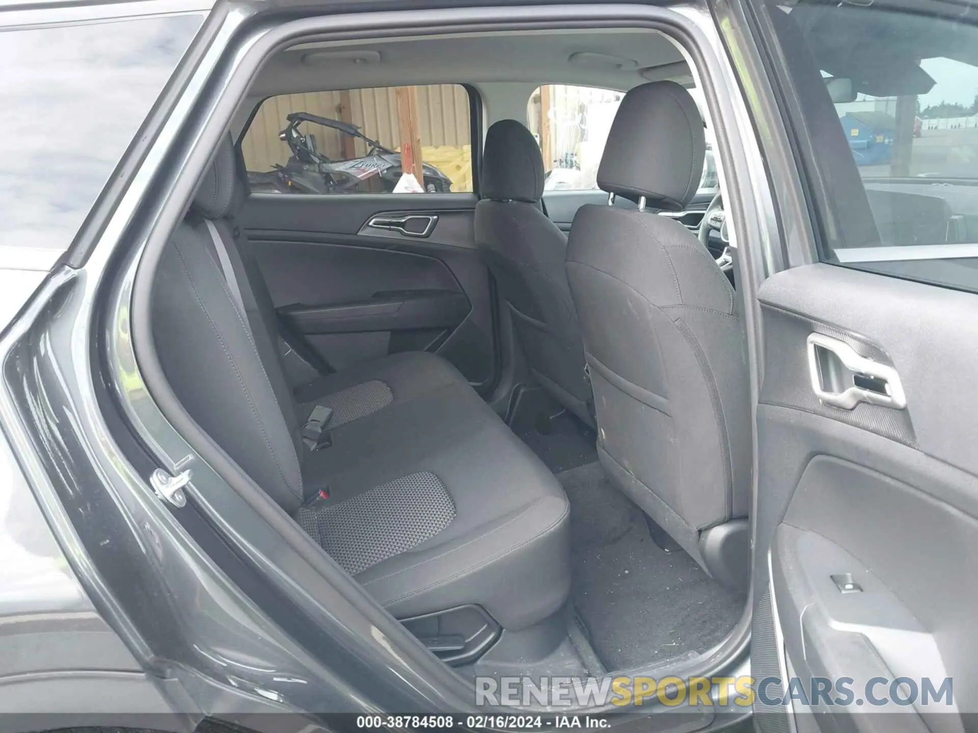 8 fotografías del automóvil dañado KNDPUCAG1P7113974 KIA SPORTAGE HYBRID 2023