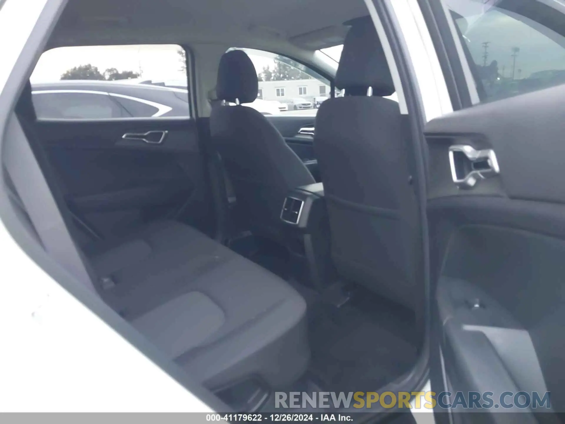 8 fotografías del automóvil dañado KNDPUCAG3P7095879 KIA SPORTAGE HYBRID 2023