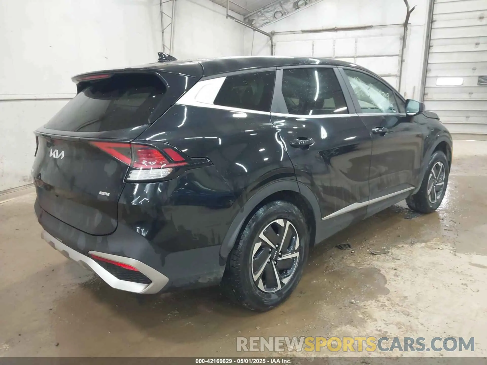4 fotografías del automóvil dañado KNDPUCAG7P7015662 KIA SPORTAGE HYBRID 2023