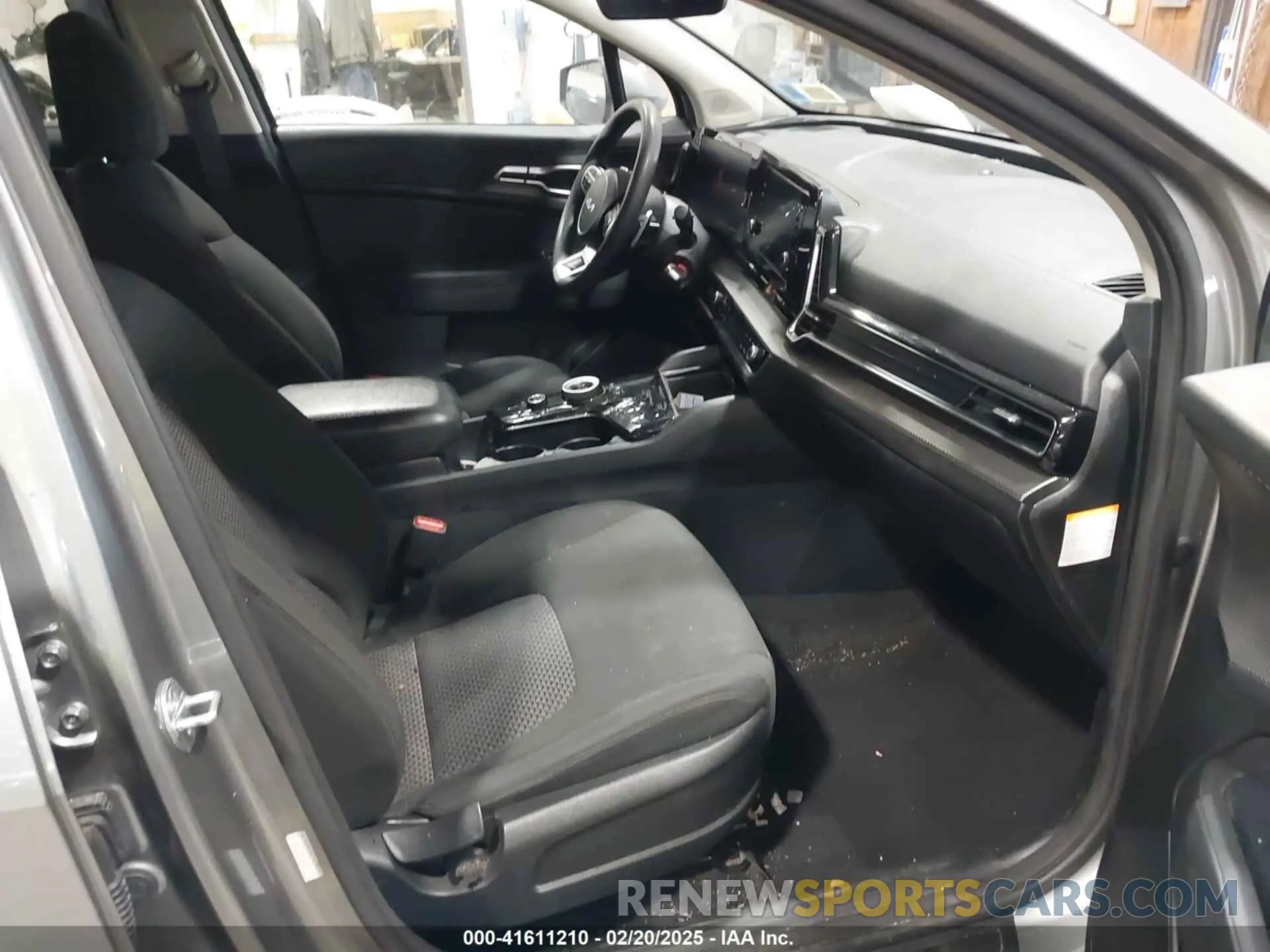 5 fotografías del automóvil dañado KNDPUCAG7P7039959 KIA SPORTAGE HYBRID 2023
