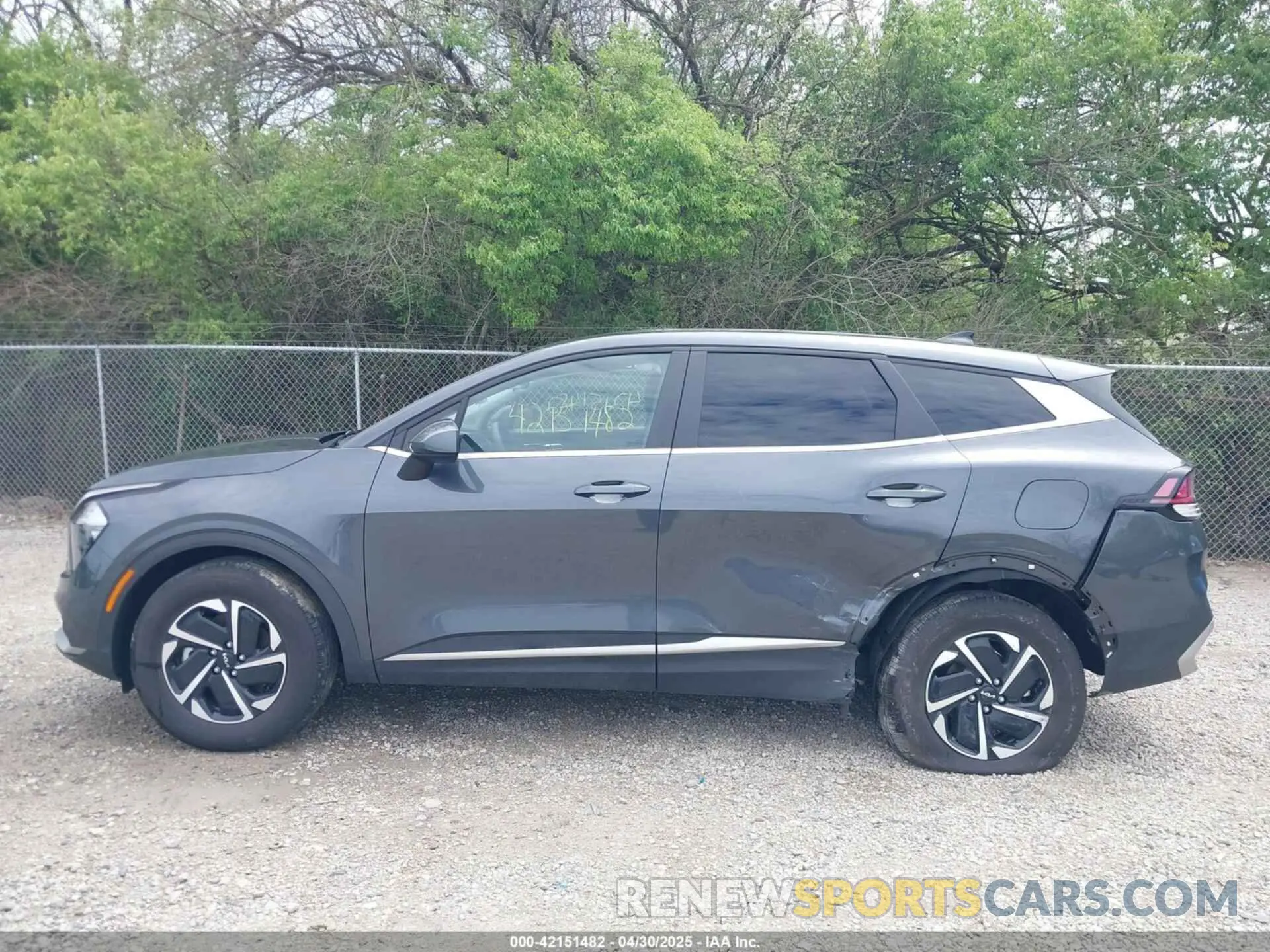 14 fotografías del automóvil dañado KNDPUCAG8P7098311 KIA SPORTAGE HYBRID 2023