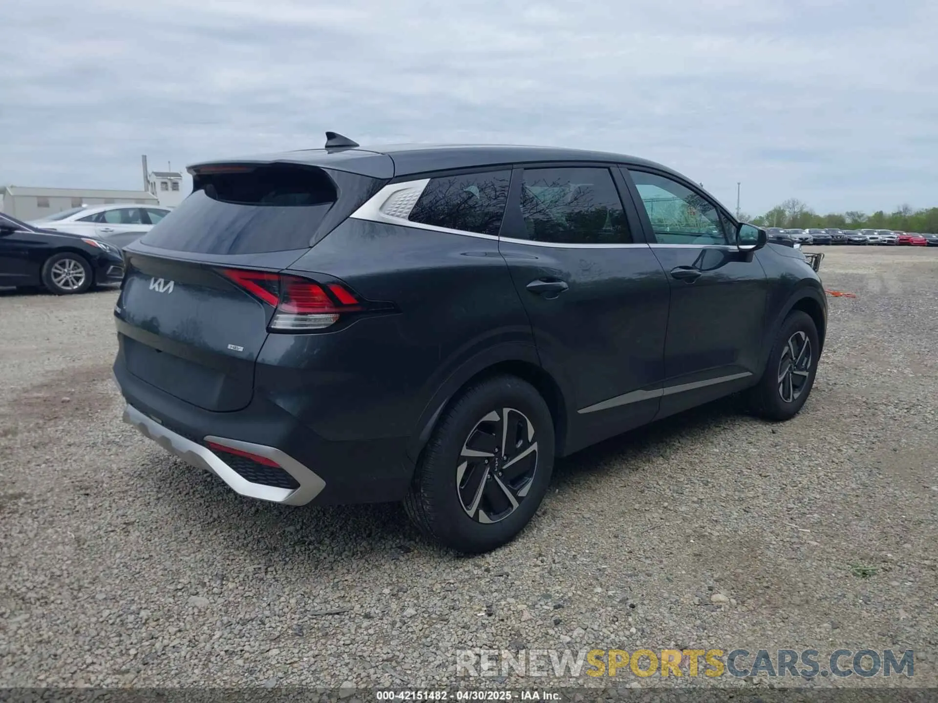 4 fotografías del automóvil dañado KNDPUCAG8P7098311 KIA SPORTAGE HYBRID 2023