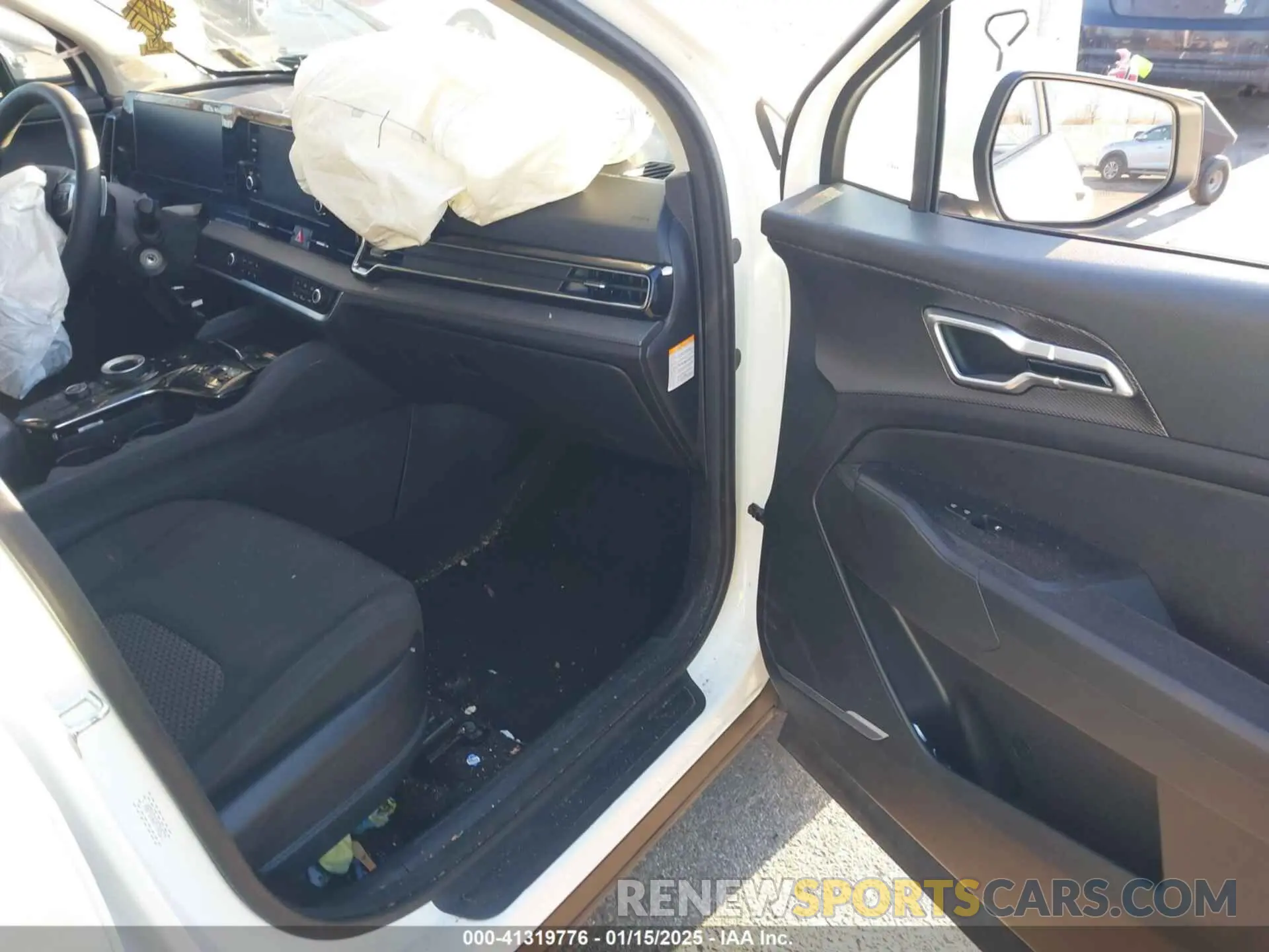 5 fotografías del automóvil dañado KNDPUCAGXP7045271 KIA SPORTAGE HYBRID 2023