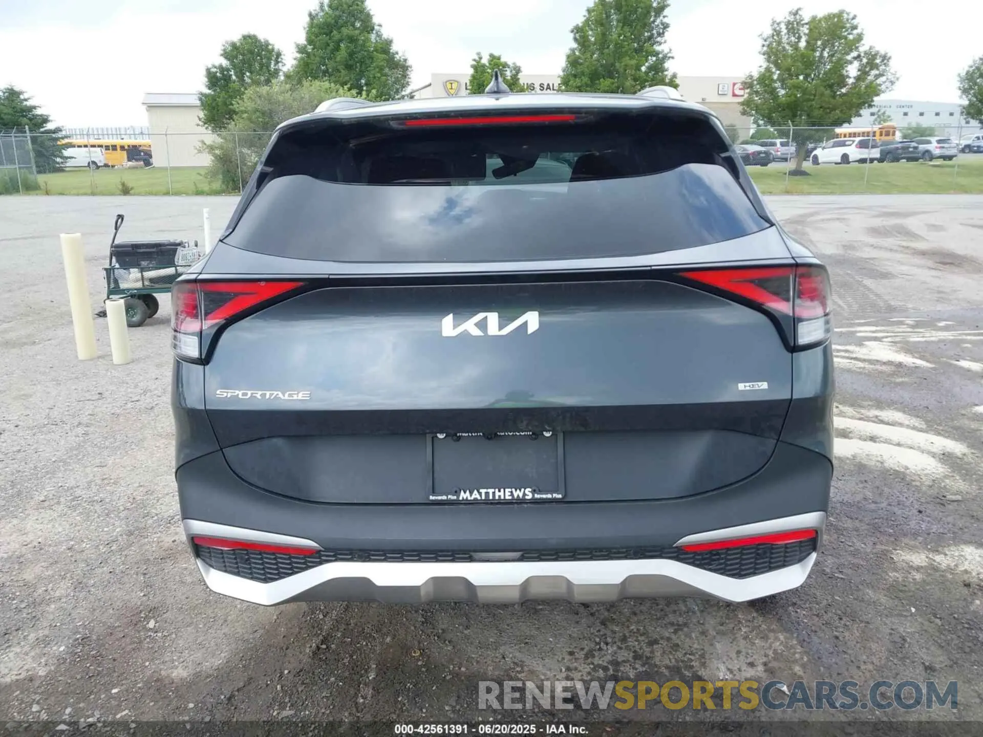 16 fotografías del automóvil dañado KNDPVCAG0P7089468 KIA SPORTAGE HYBRID 2023