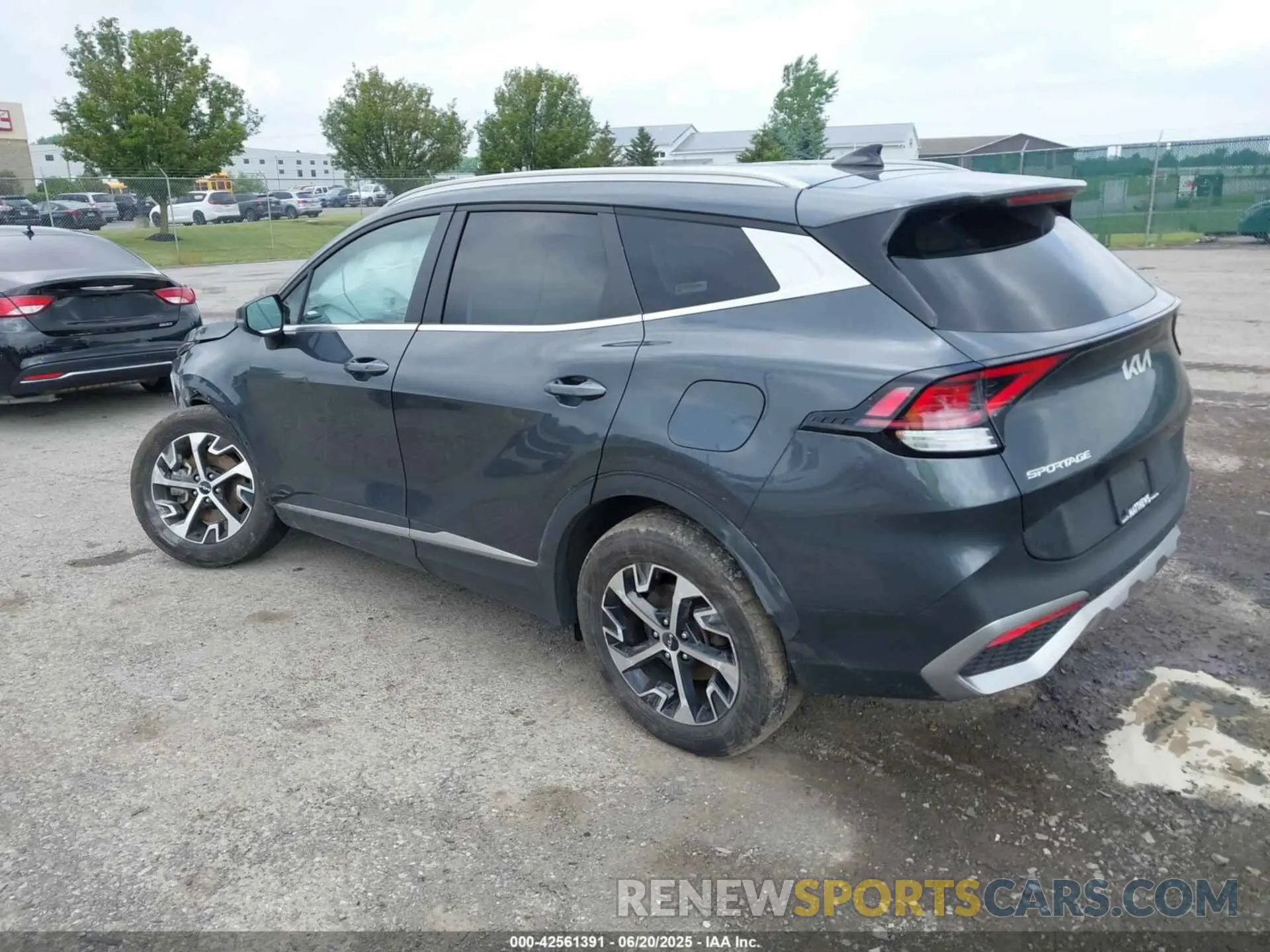 3 fotografías del automóvil dañado KNDPVCAG0P7089468 KIA SPORTAGE HYBRID 2023
