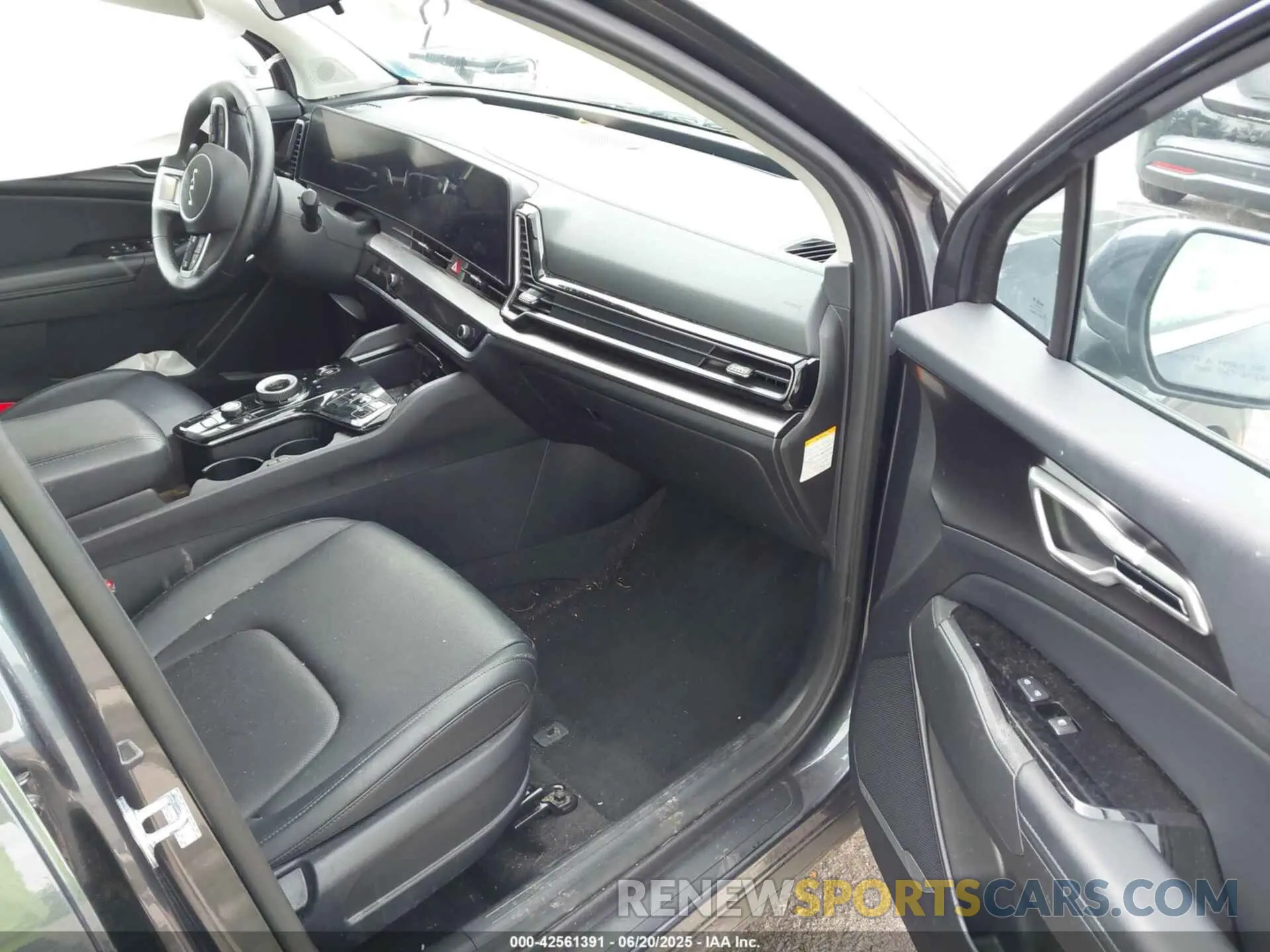 5 fotografías del automóvil dañado KNDPVCAG0P7089468 KIA SPORTAGE HYBRID 2023
