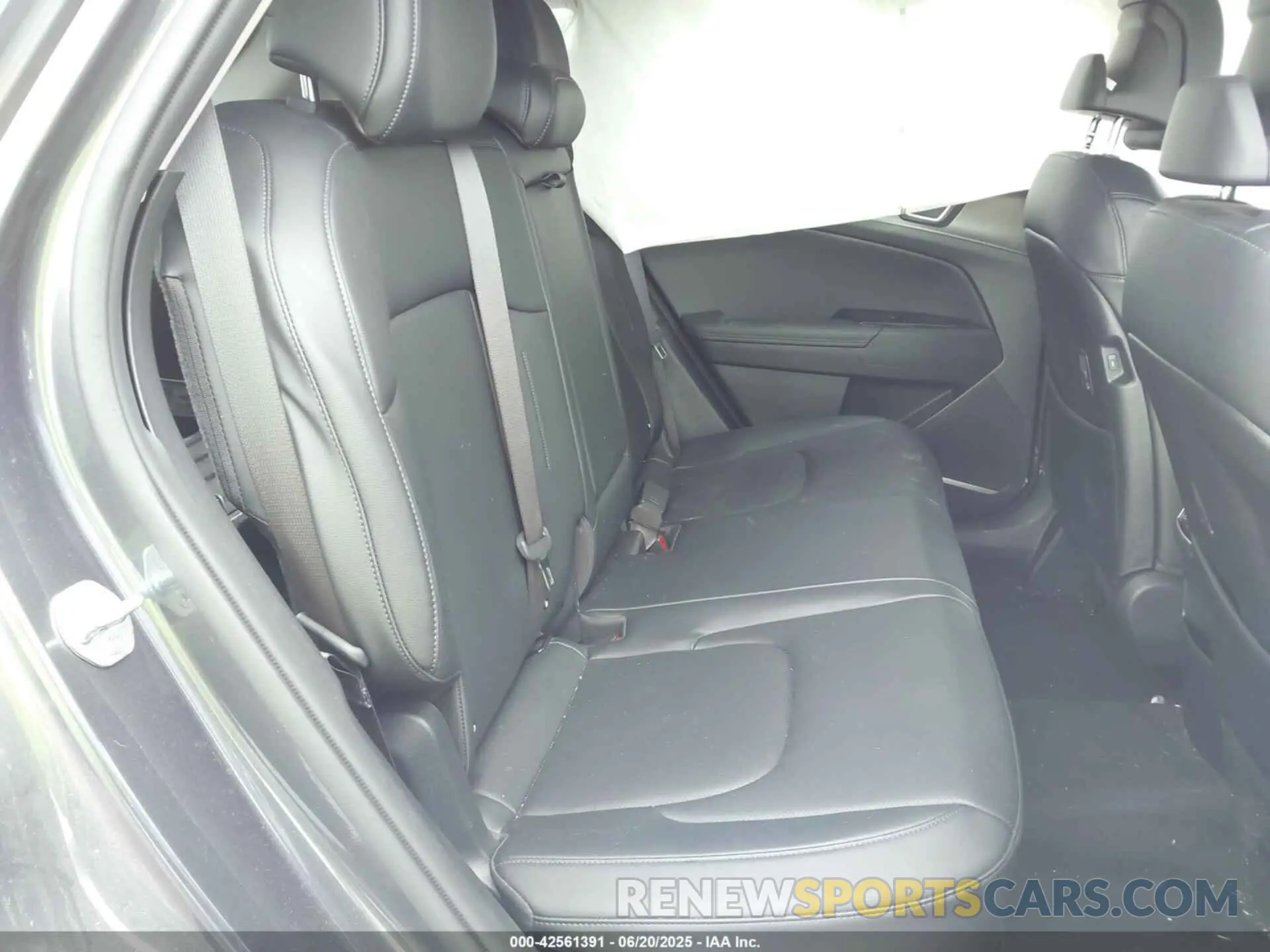 8 fotografías del automóvil dañado KNDPVCAG0P7089468 KIA SPORTAGE HYBRID 2023