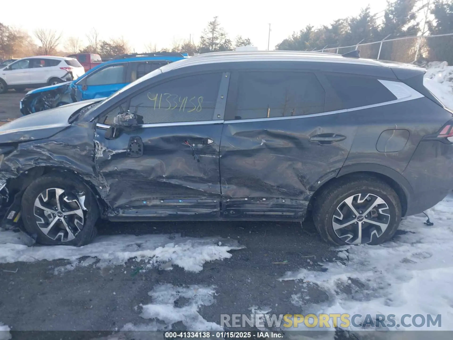 15 fotografías del automóvil dañado KNDPVCAG1P7067768 KIA SPORTAGE HYBRID 2023
