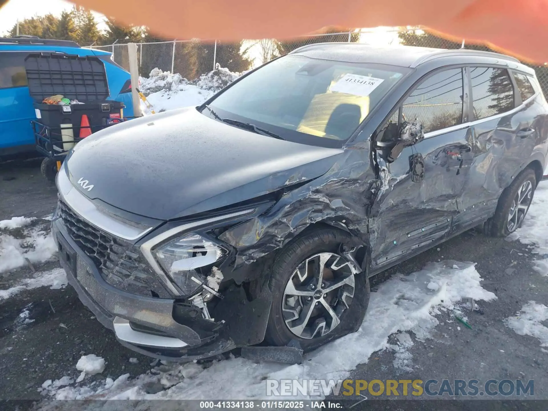 2 fotografías del automóvil dañado KNDPVCAG1P7067768 KIA SPORTAGE HYBRID 2023