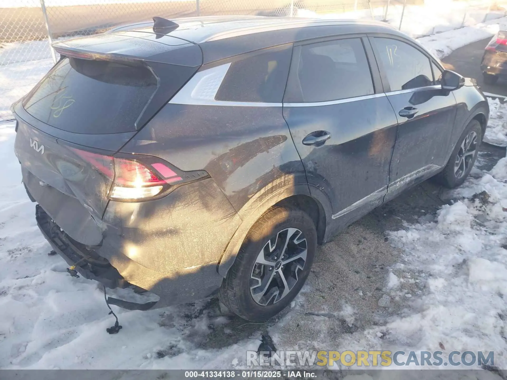 4 fotografías del automóvil dañado KNDPVCAG1P7067768 KIA SPORTAGE HYBRID 2023