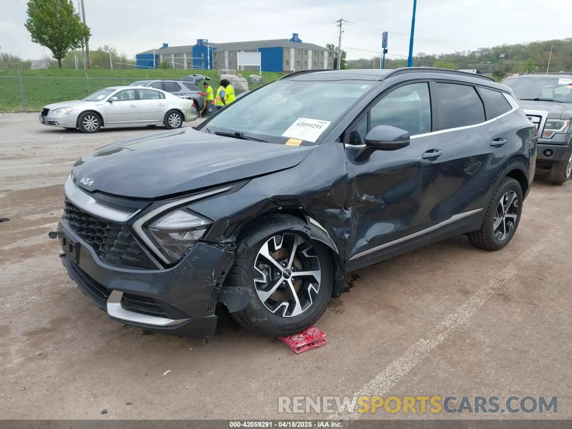 2 fotografías del automóvil dañado KNDPVCAG2P7046184 KIA SPORTAGE HYBRID 2023