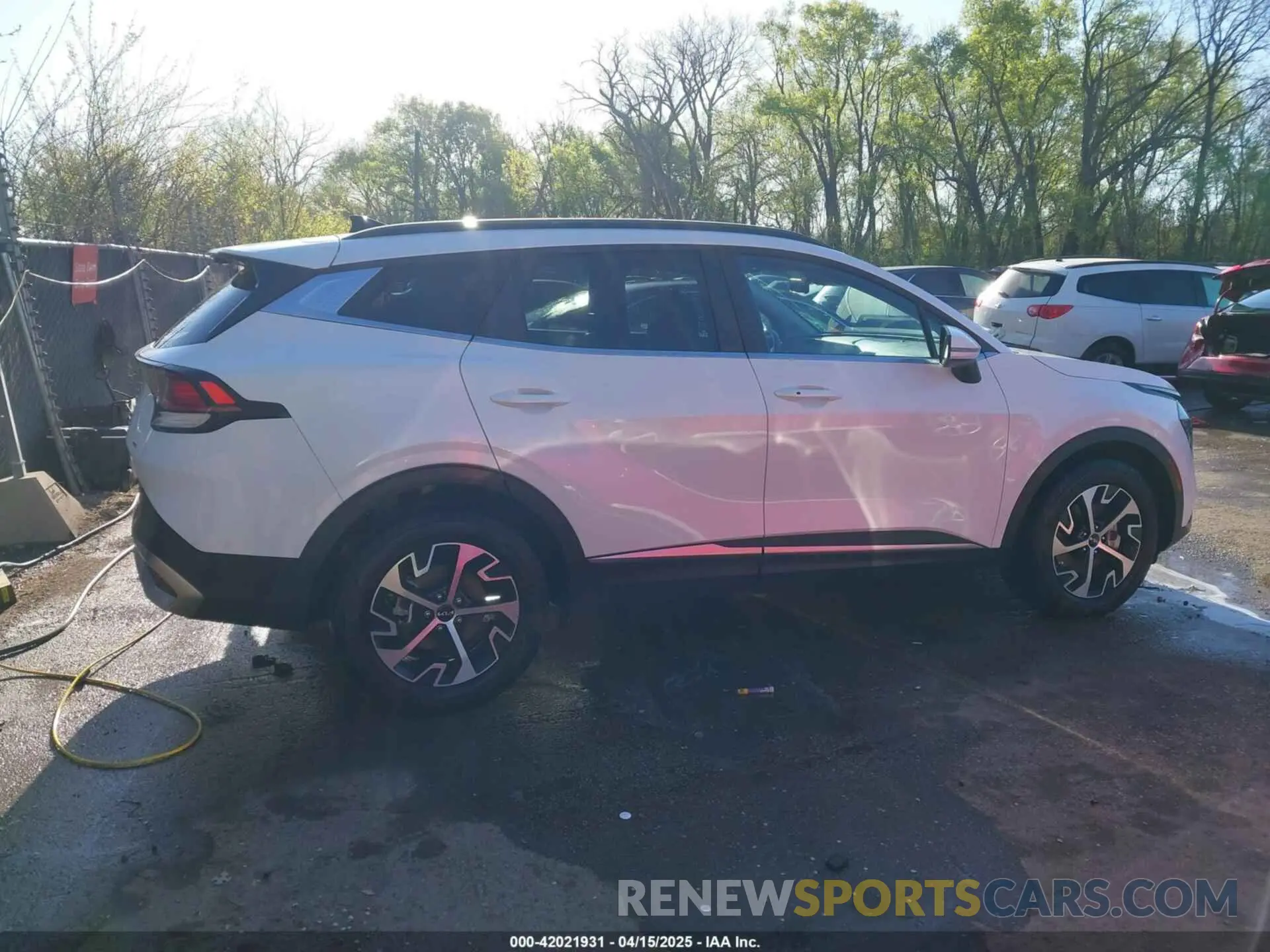 13 fotografías del automóvil dañado KNDPVCAG5P7077588 KIA SPORTAGE HYBRID 2023