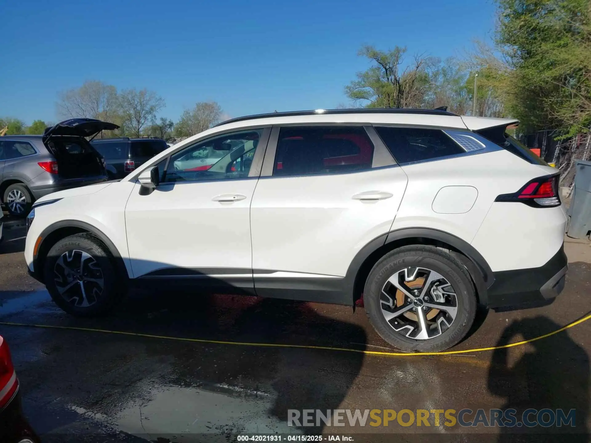 14 fotografías del automóvil dañado KNDPVCAG5P7077588 KIA SPORTAGE HYBRID 2023