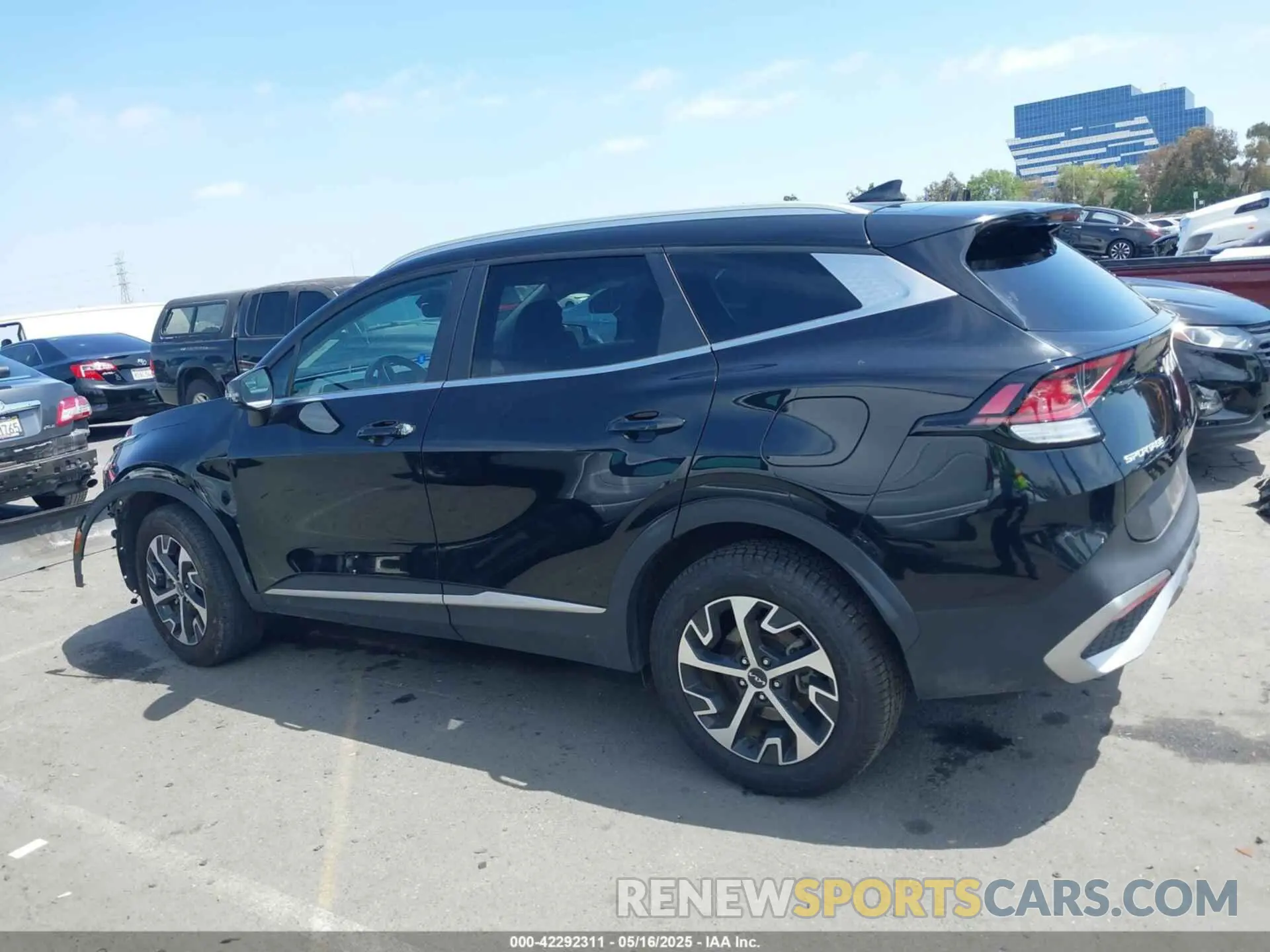 15 fotografías del automóvil dañado KNDPVCAG6P7026732 KIA SPORTAGE HYBRID 2023