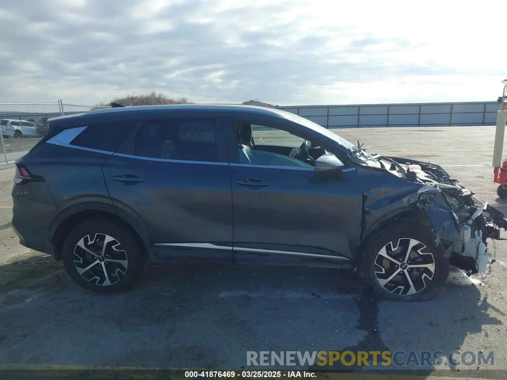 13 fotografías del automóvil dañado KNDPVCAG6P7086719 KIA SPORTAGE HYBRID 2023