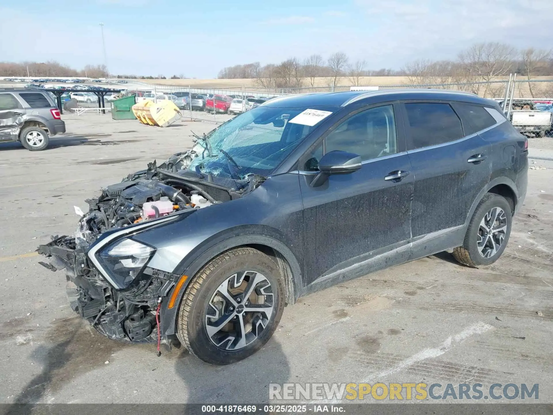 2 fotografías del automóvil dañado KNDPVCAG6P7086719 KIA SPORTAGE HYBRID 2023
