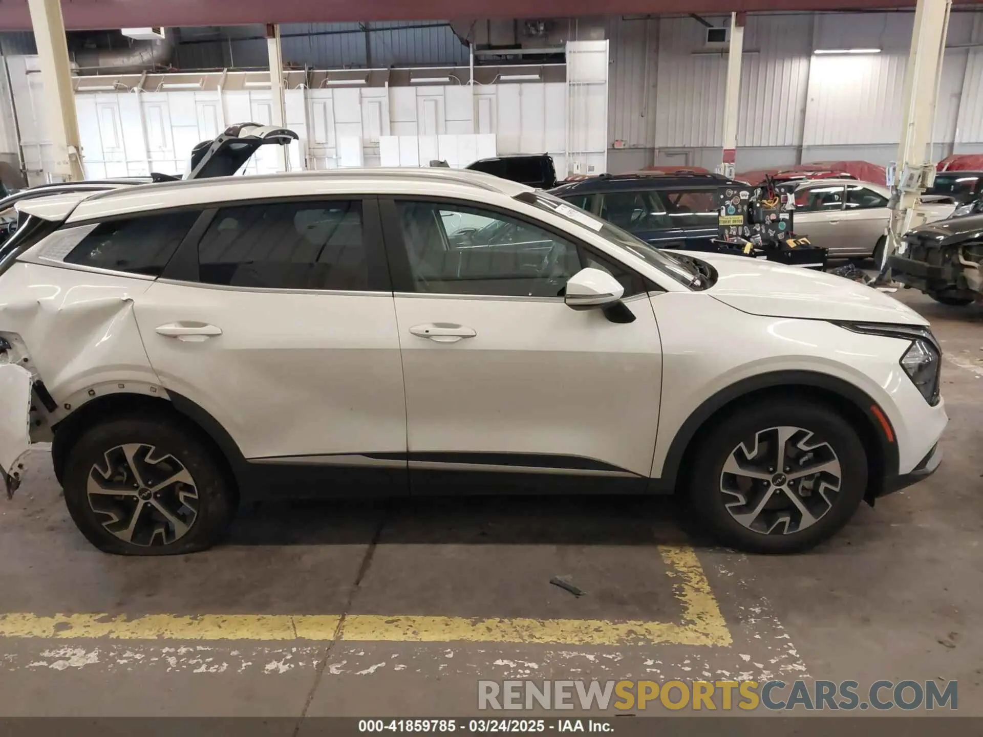 14 fotografías del automóvil dañado KNDPVCAG7P7081139 KIA SPORTAGE HYBRID 2023