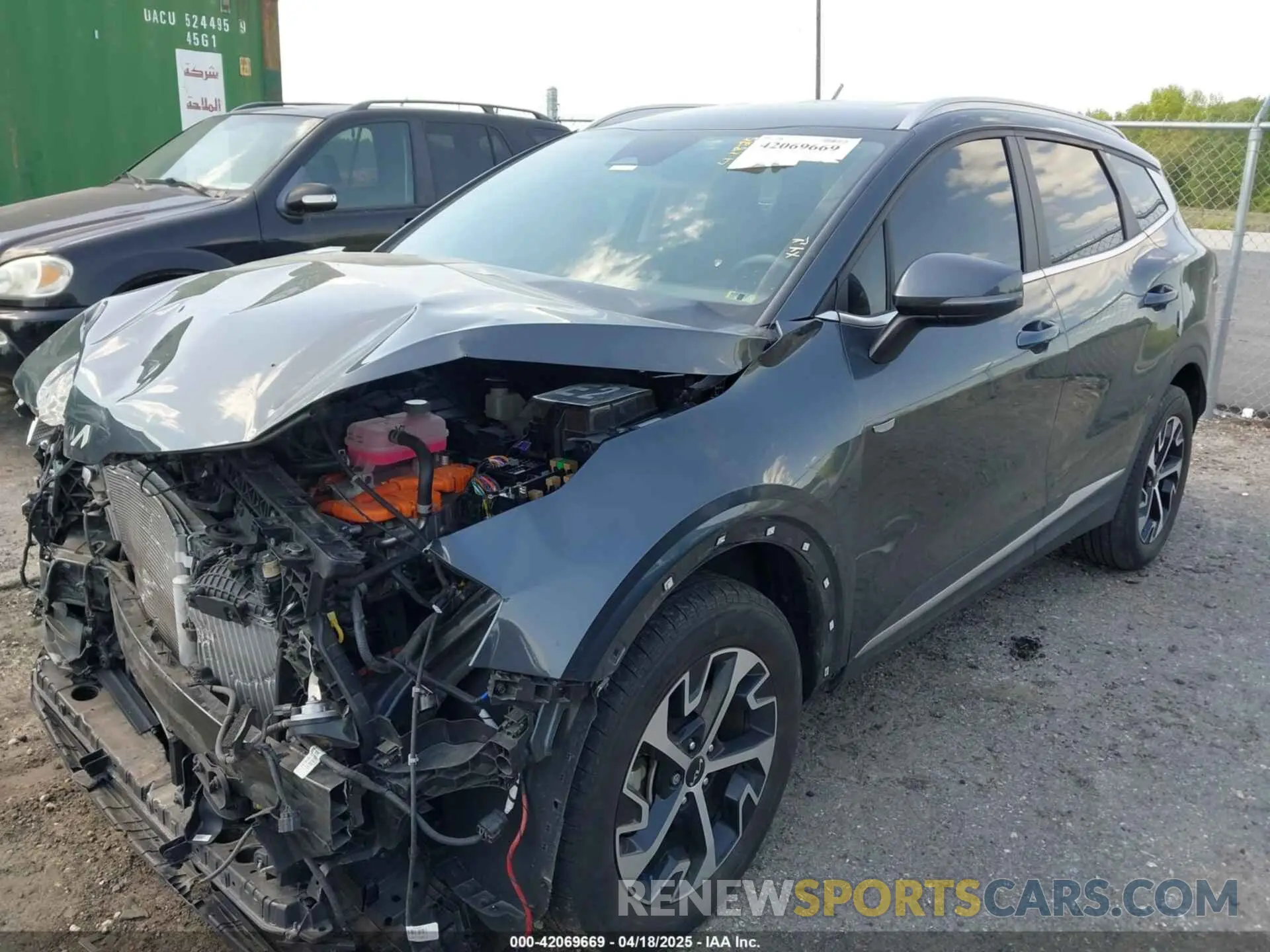 2 fotografías del automóvil dañado KNDPVCAG9P7019306 KIA SPORTAGE HYBRID 2023