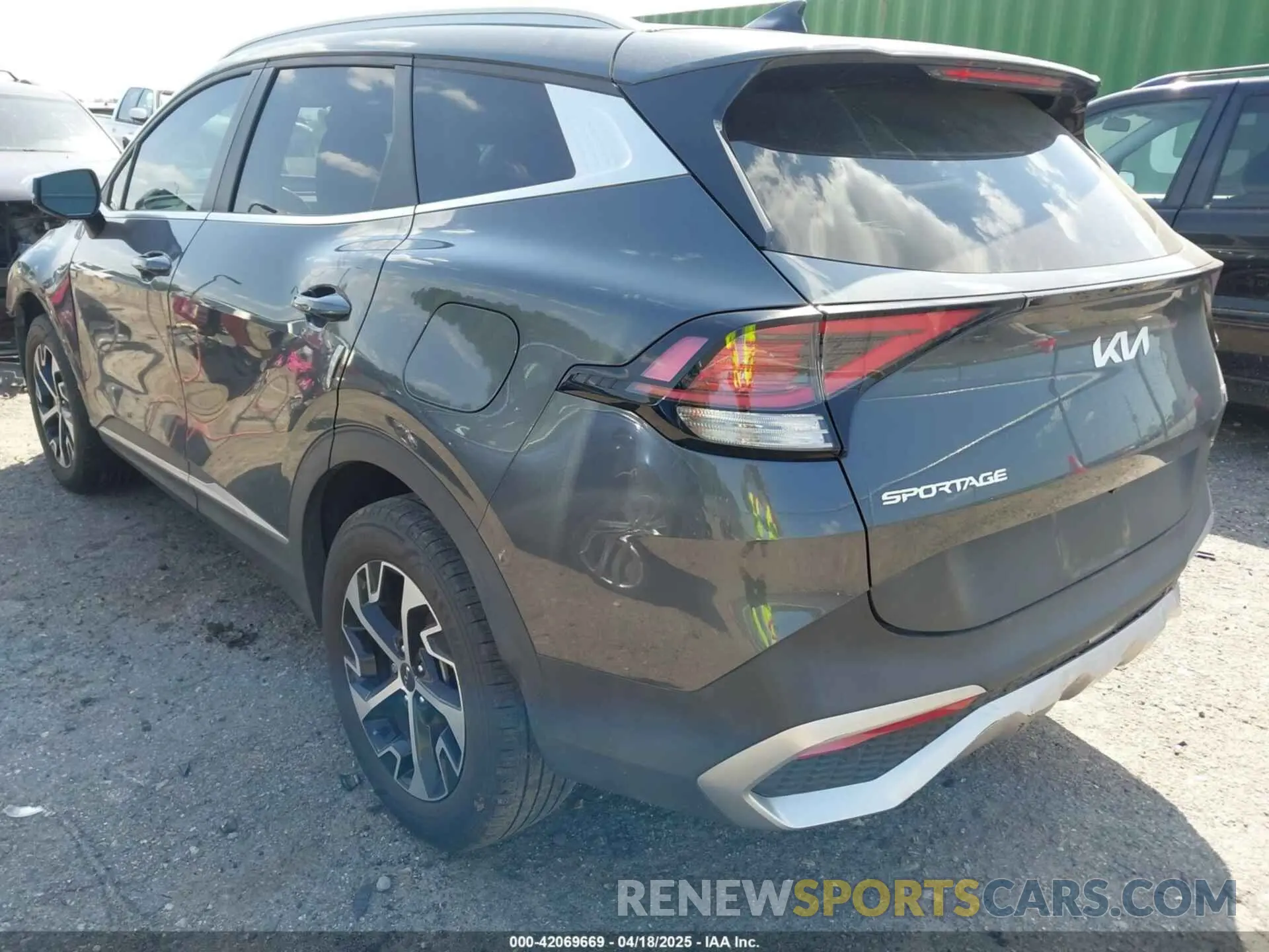 3 fotografías del automóvil dañado KNDPVCAG9P7019306 KIA SPORTAGE HYBRID 2023