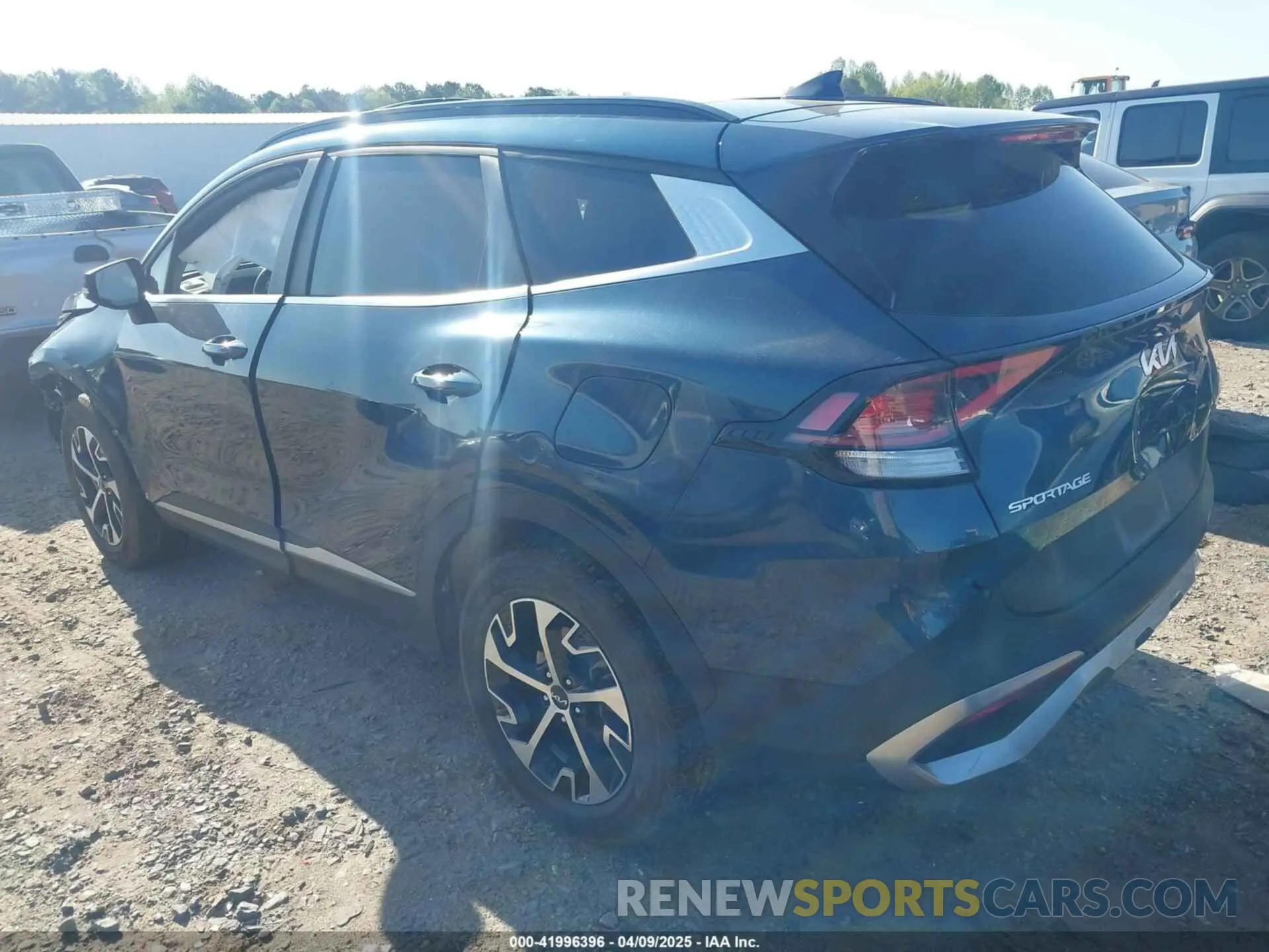 3 fotografías del automóvil dañado KNDPVCAG9P7031598 KIA SPORTAGE HYBRID 2023