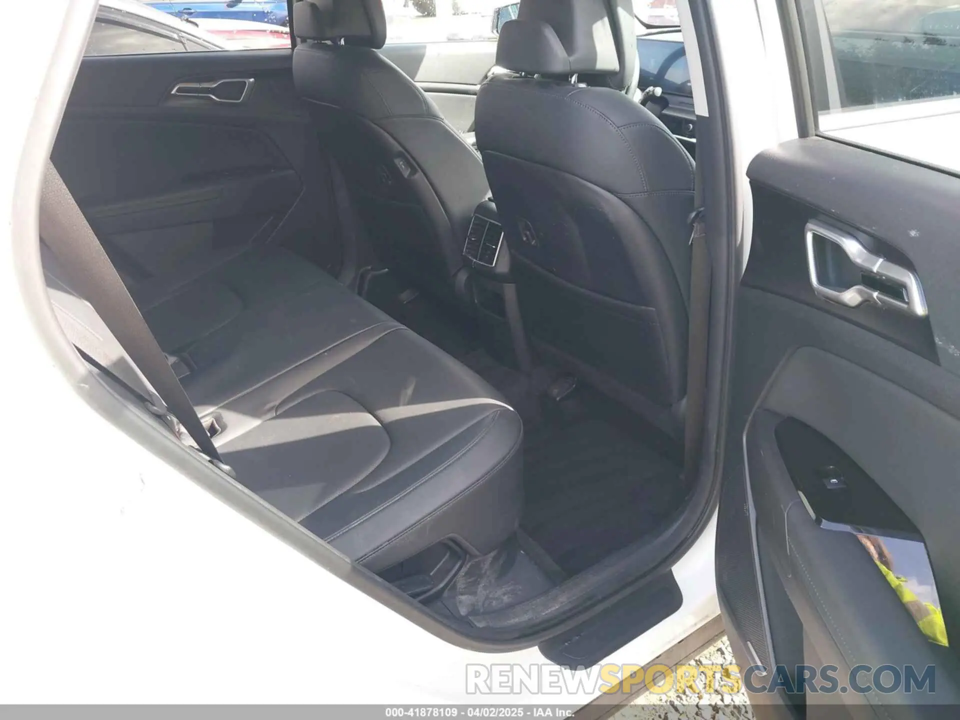 8 fotografías del automóvil dañado KNDPVCAG9P7070952 KIA SPORTAGE HYBRID 2023
